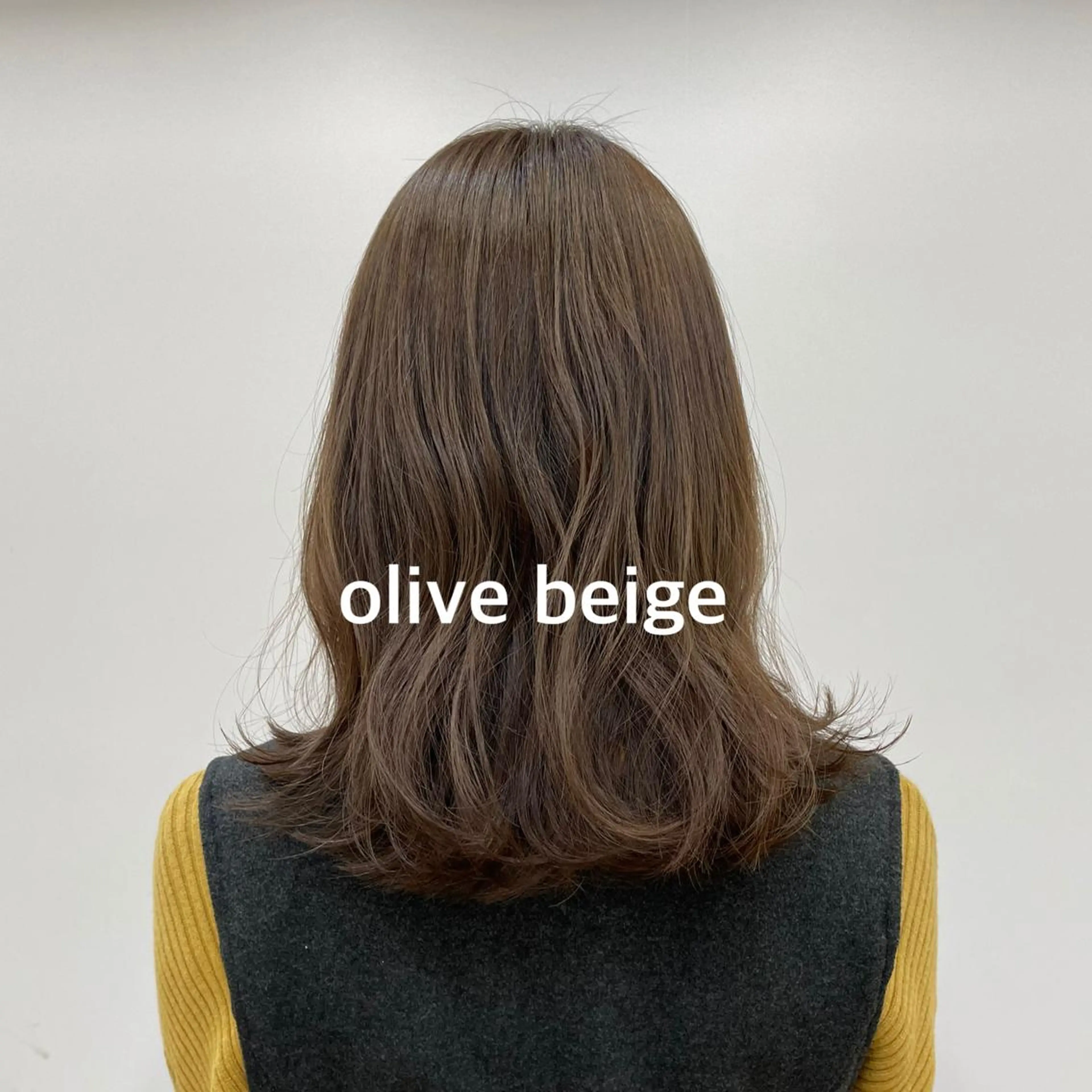 セミロング 暖色カラー推し/ トヤエリコのヘアスタイル