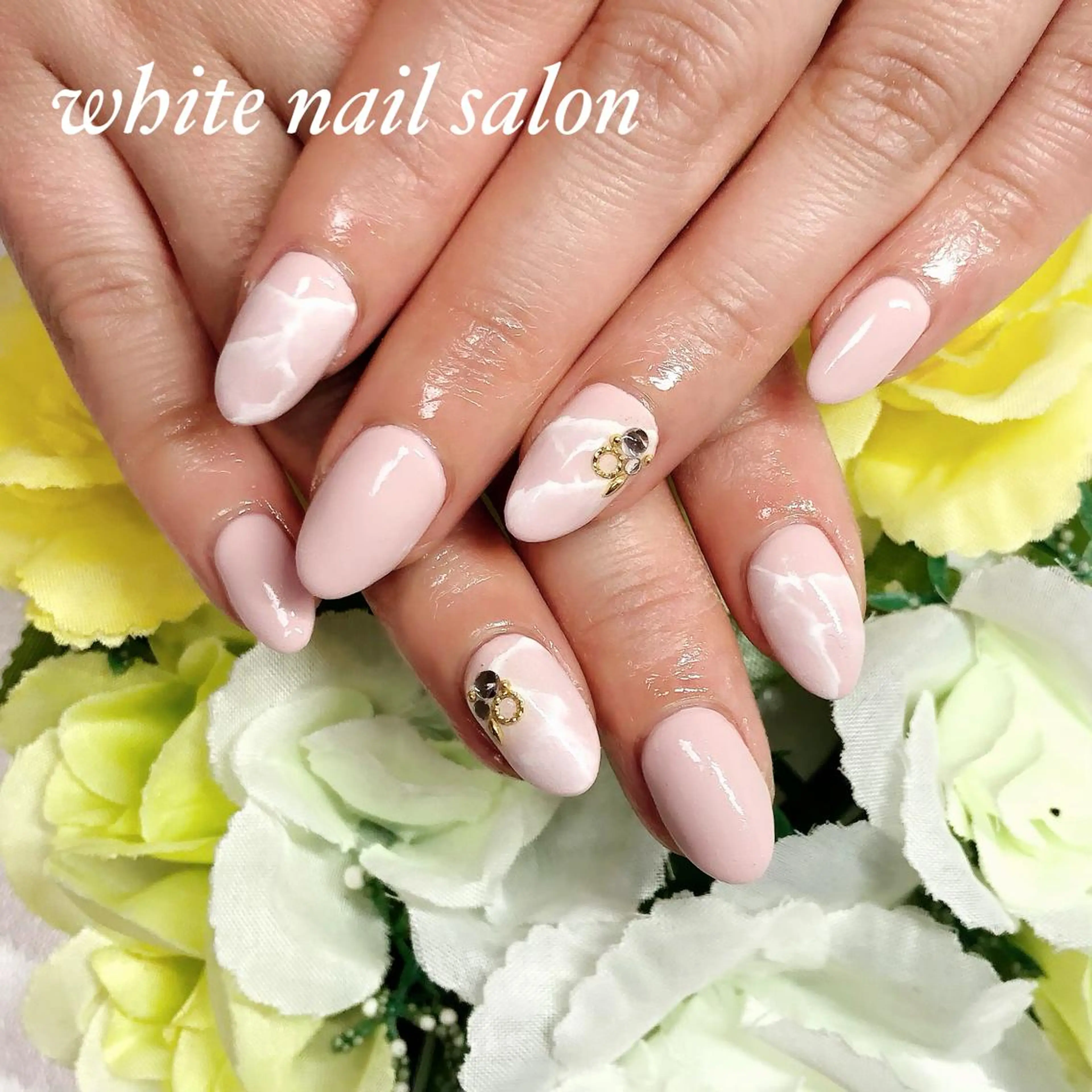 ネイル アートネイル フレンチネイル ジェルネイル ハードジェル 持ち込み ハンドネイル white nail salonのネイルデザイン