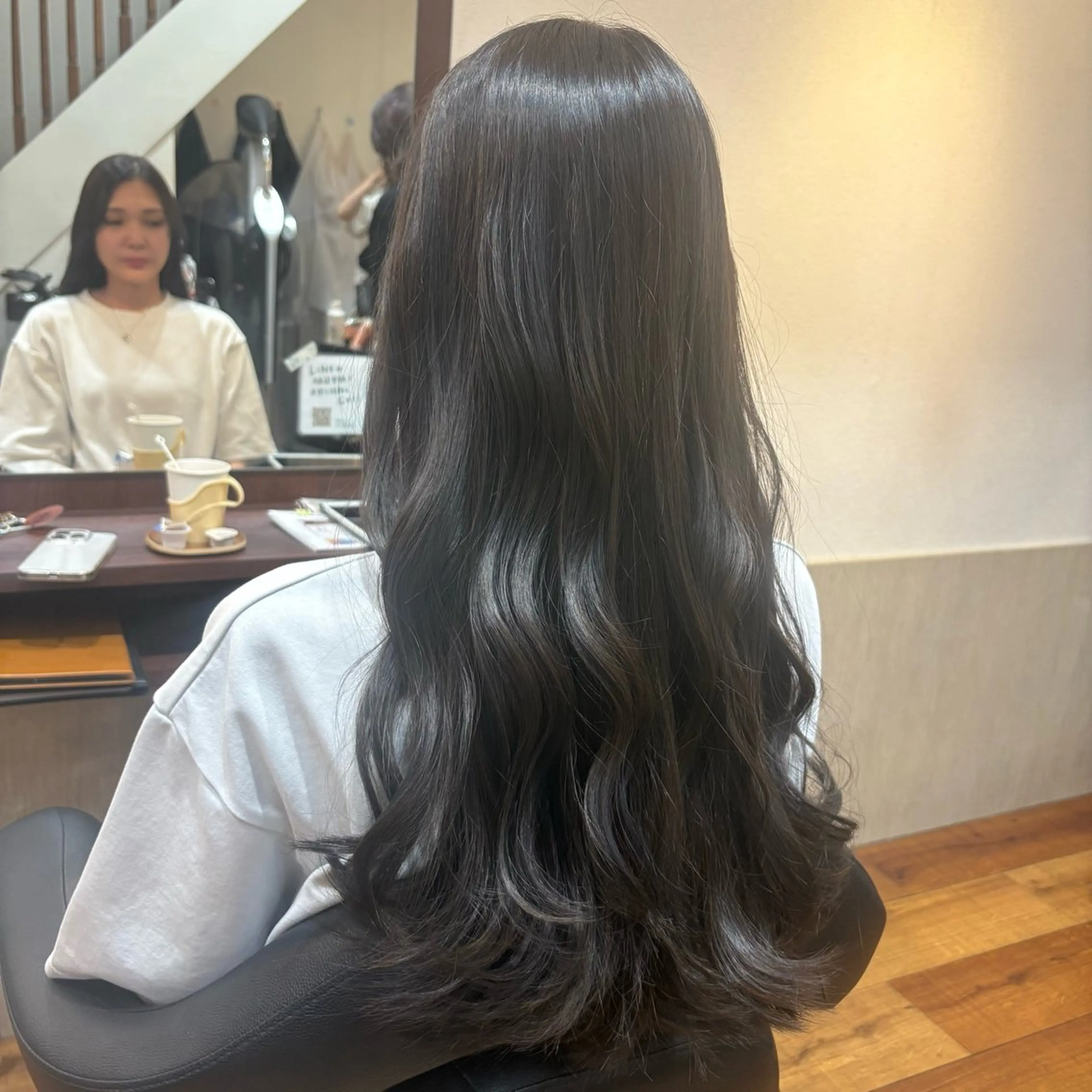 セミロング 髪質改善カラー 縮毛矯正🤍辻桃加のヘアスタイル