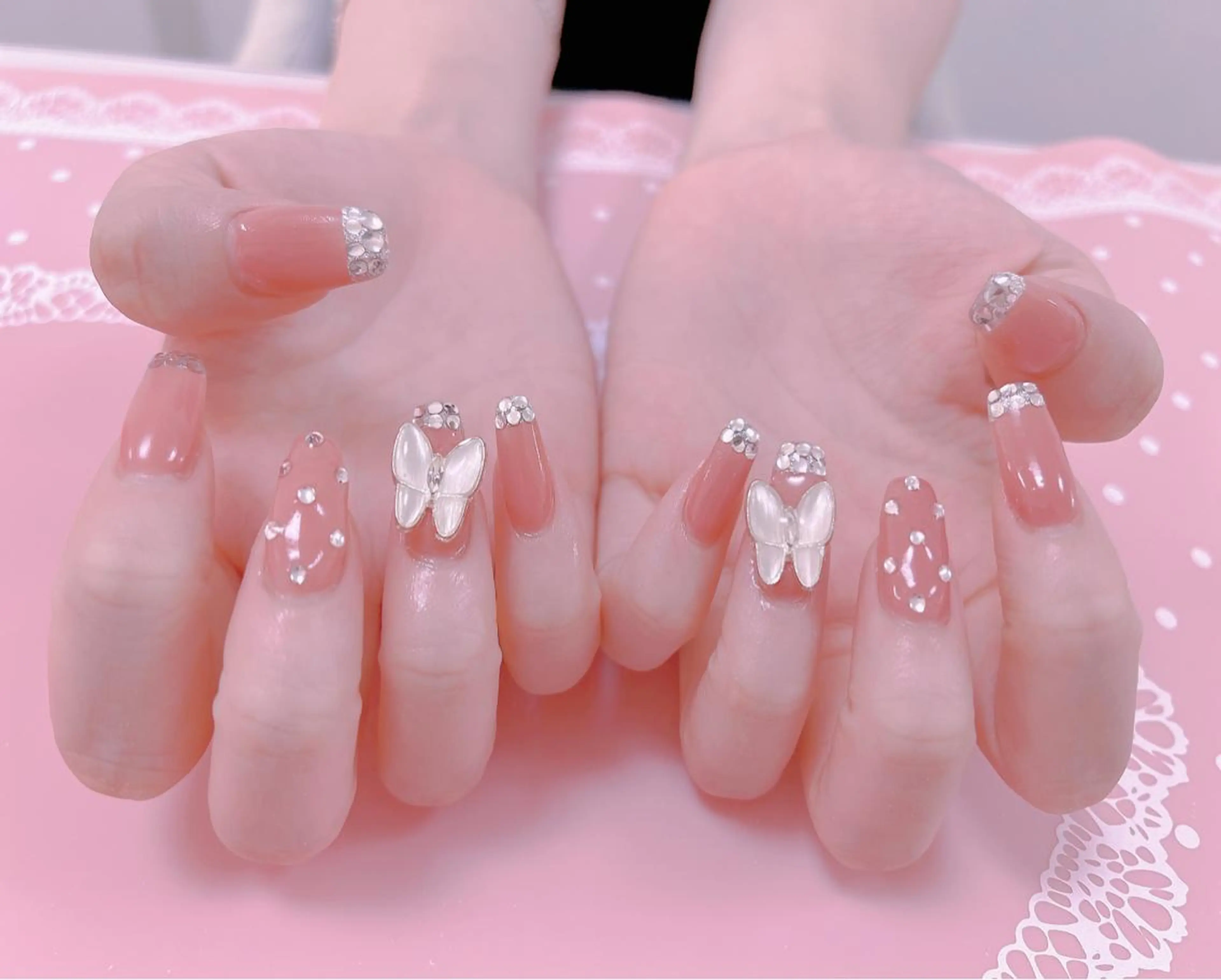 ネイル はぴねす所属・横浜 美夢のネイルデザイン