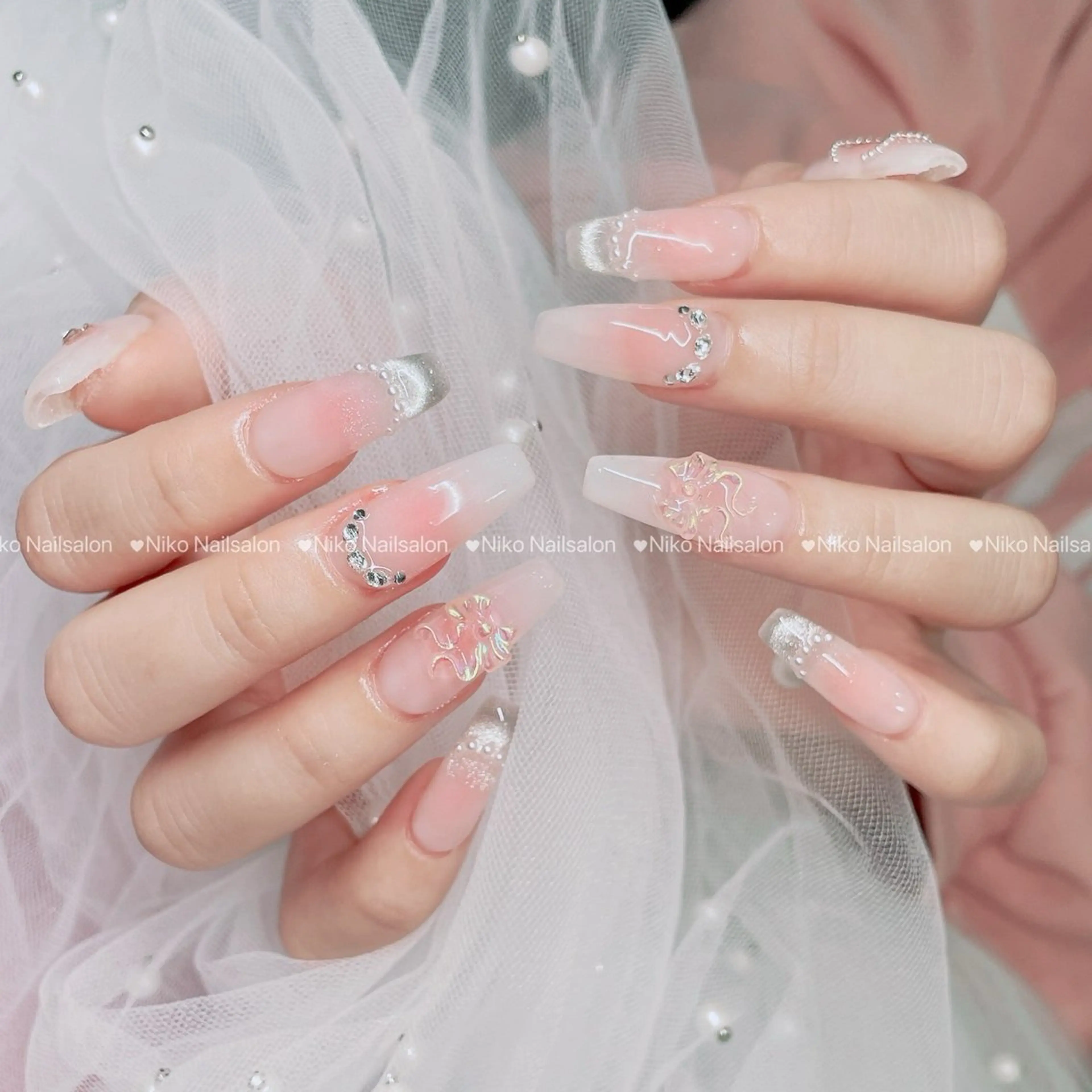 ネイル チークネイル 長さ出し フットネイル フレンチネイル ジェルネイル Niko Nail salon 銀座本店のネイルデザイン