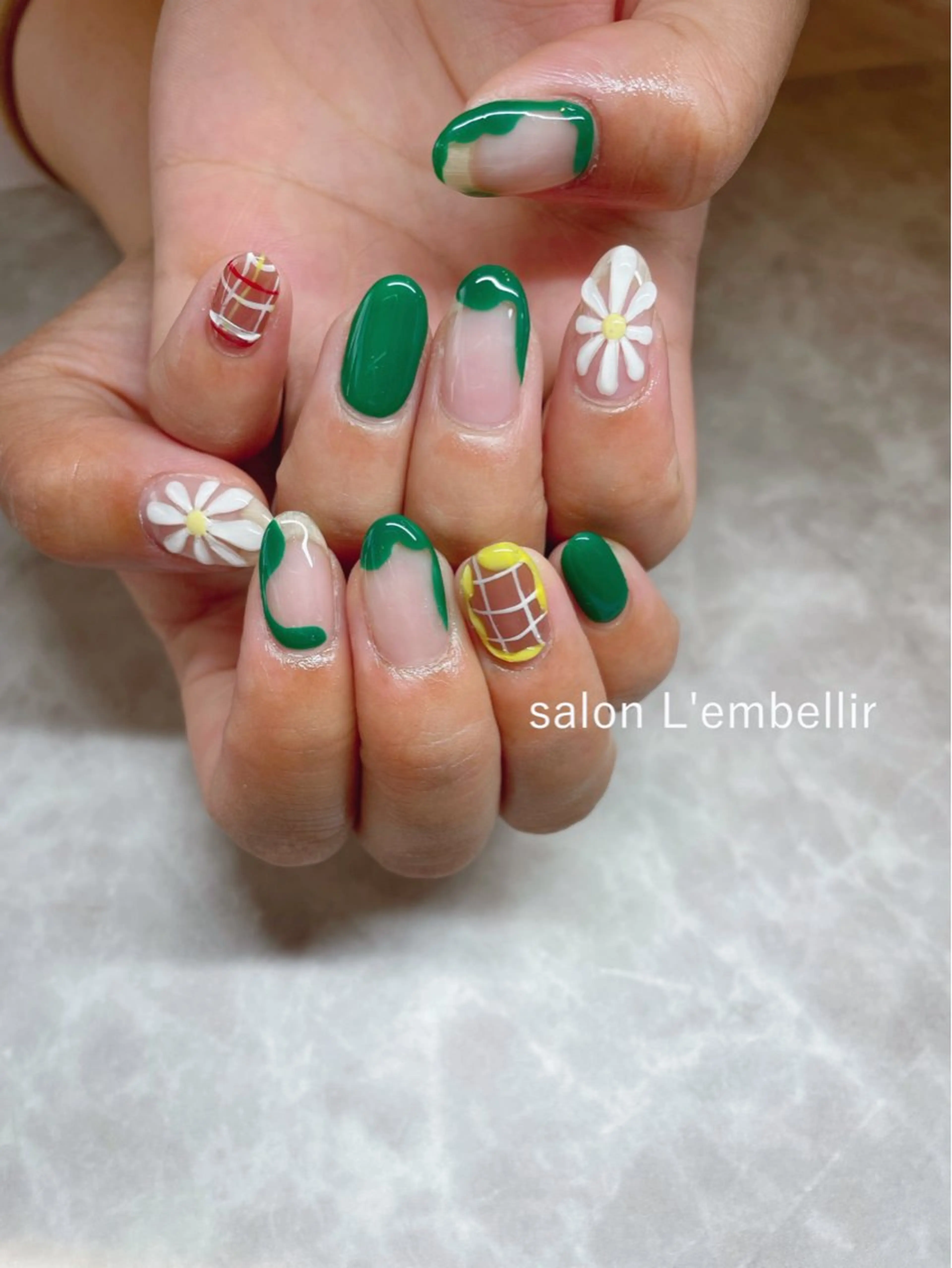 ネイル フラワーネイル ぷっくりネイル salon L'embellirのネイルデザイン
