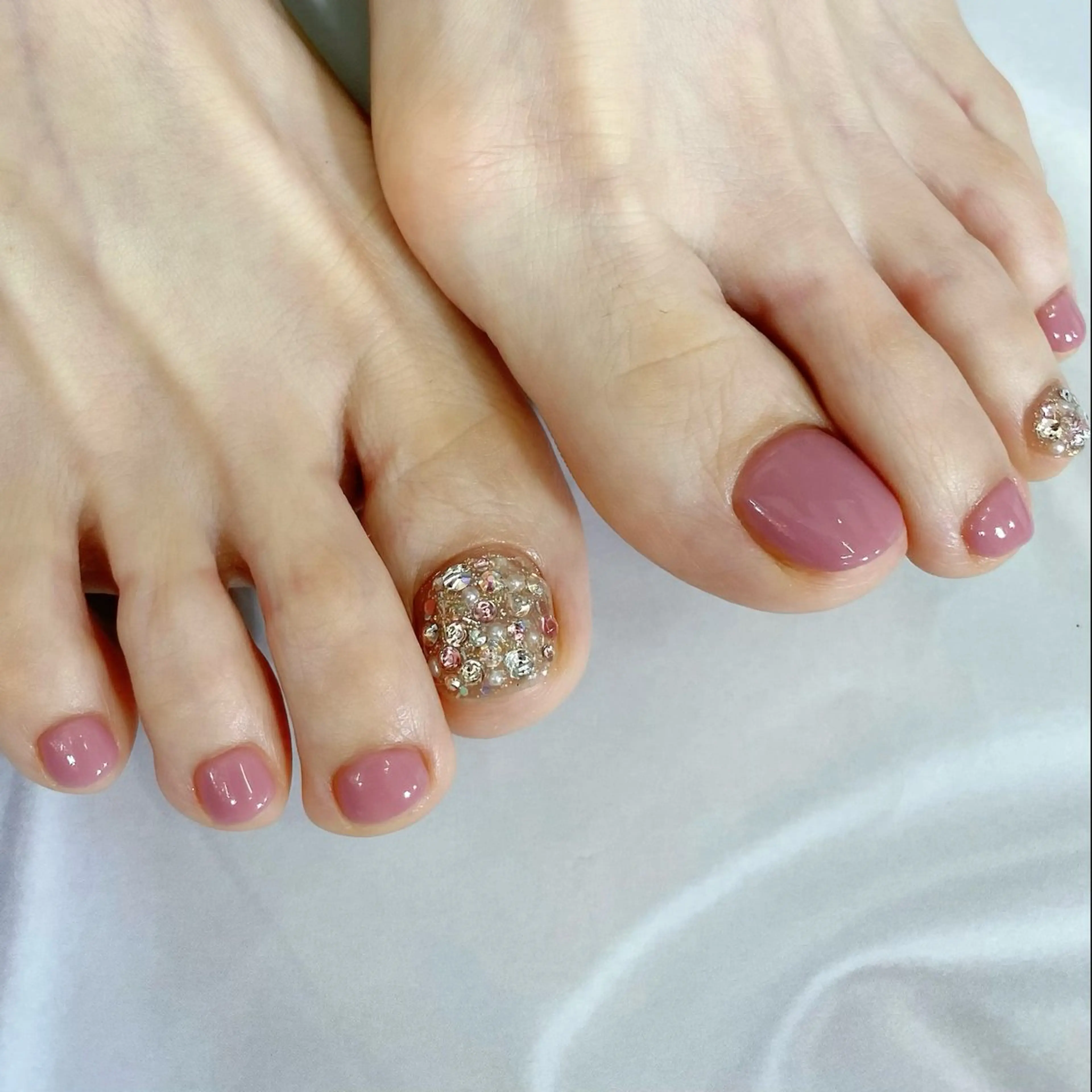 ネイル フットネイル soleil所属・舞鶴 奈々美のネイルデザイン