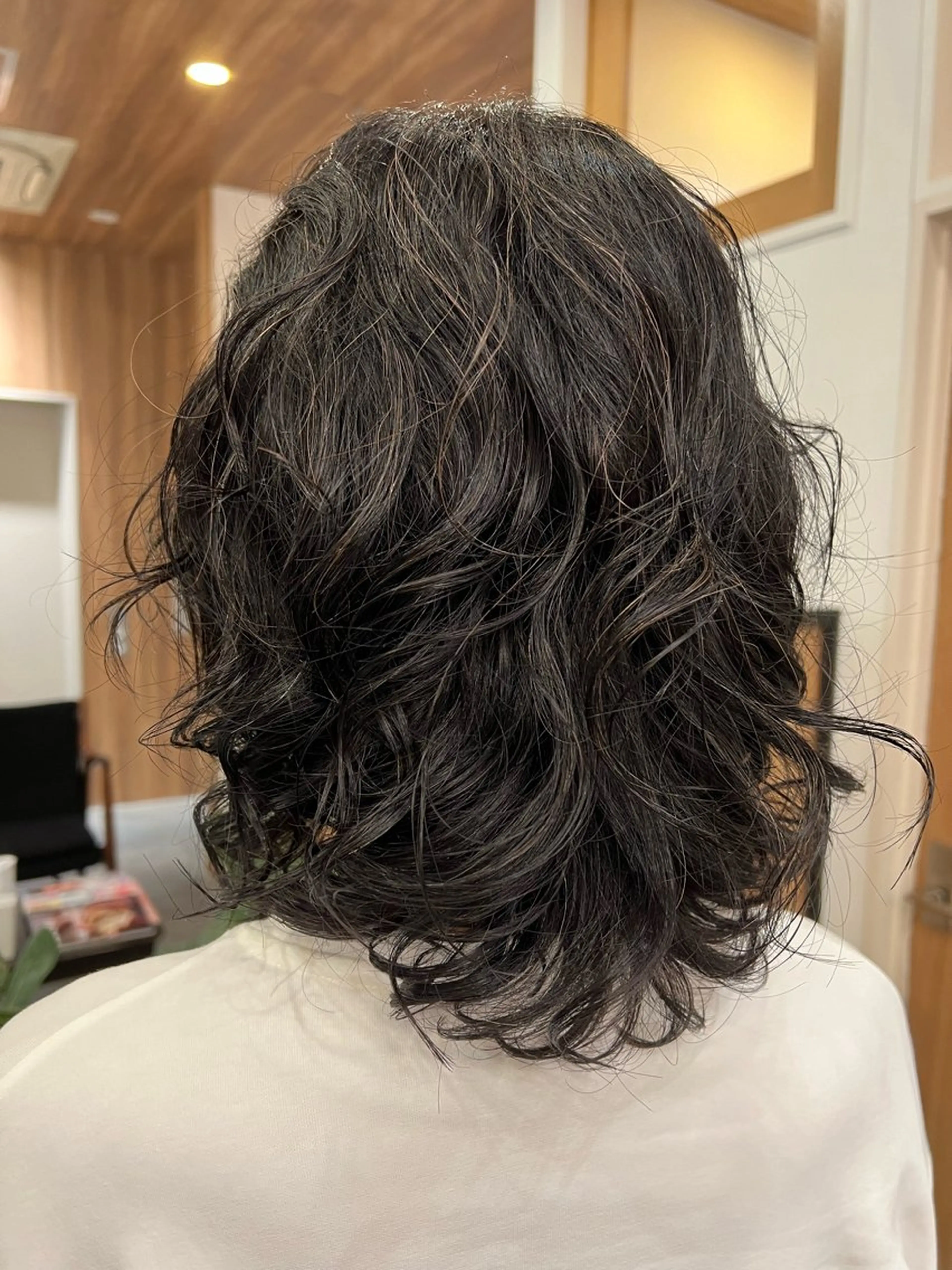 ミディアム 村中 逸紀のヘアスタイル