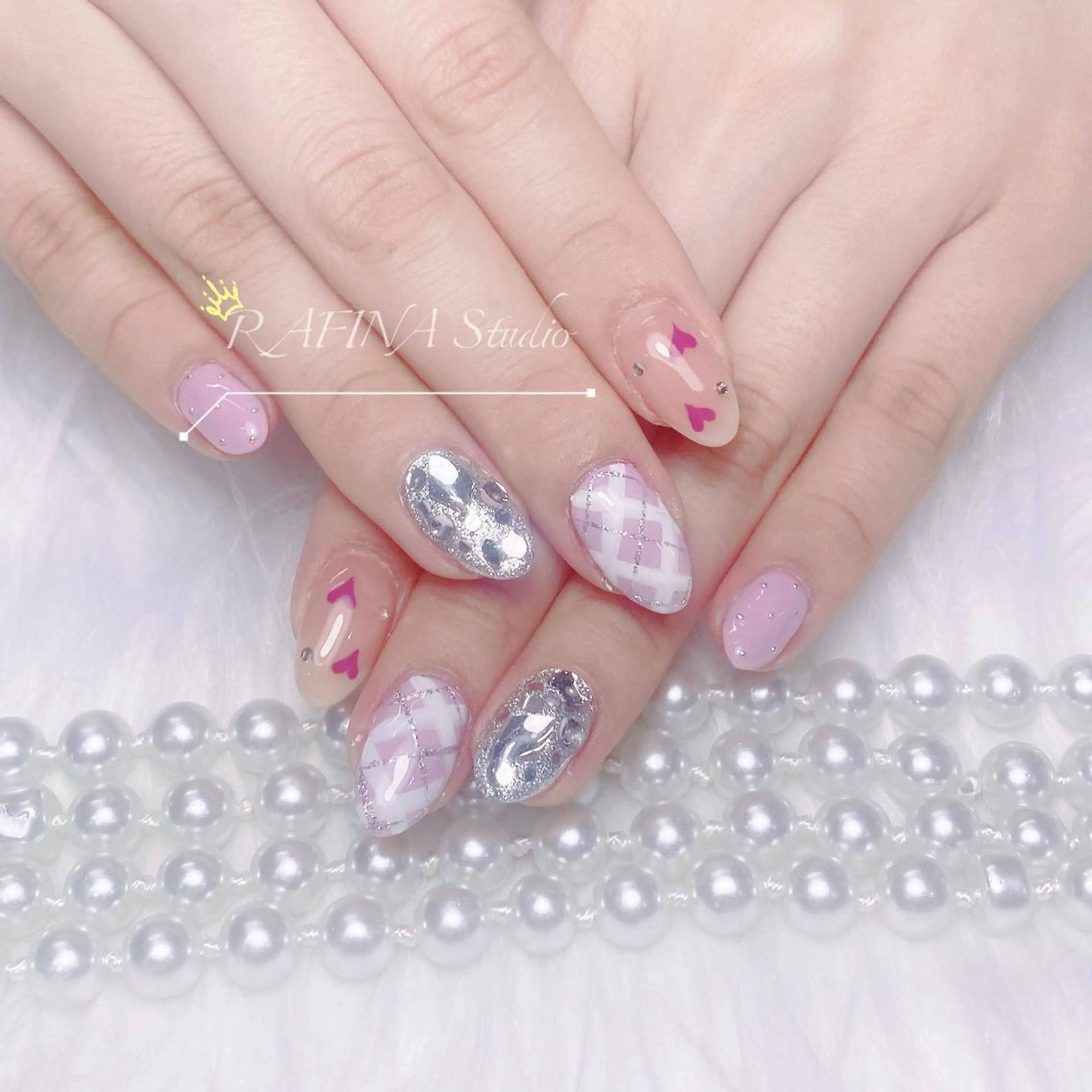 ネイル 桃香 Minaのネイルデザイン