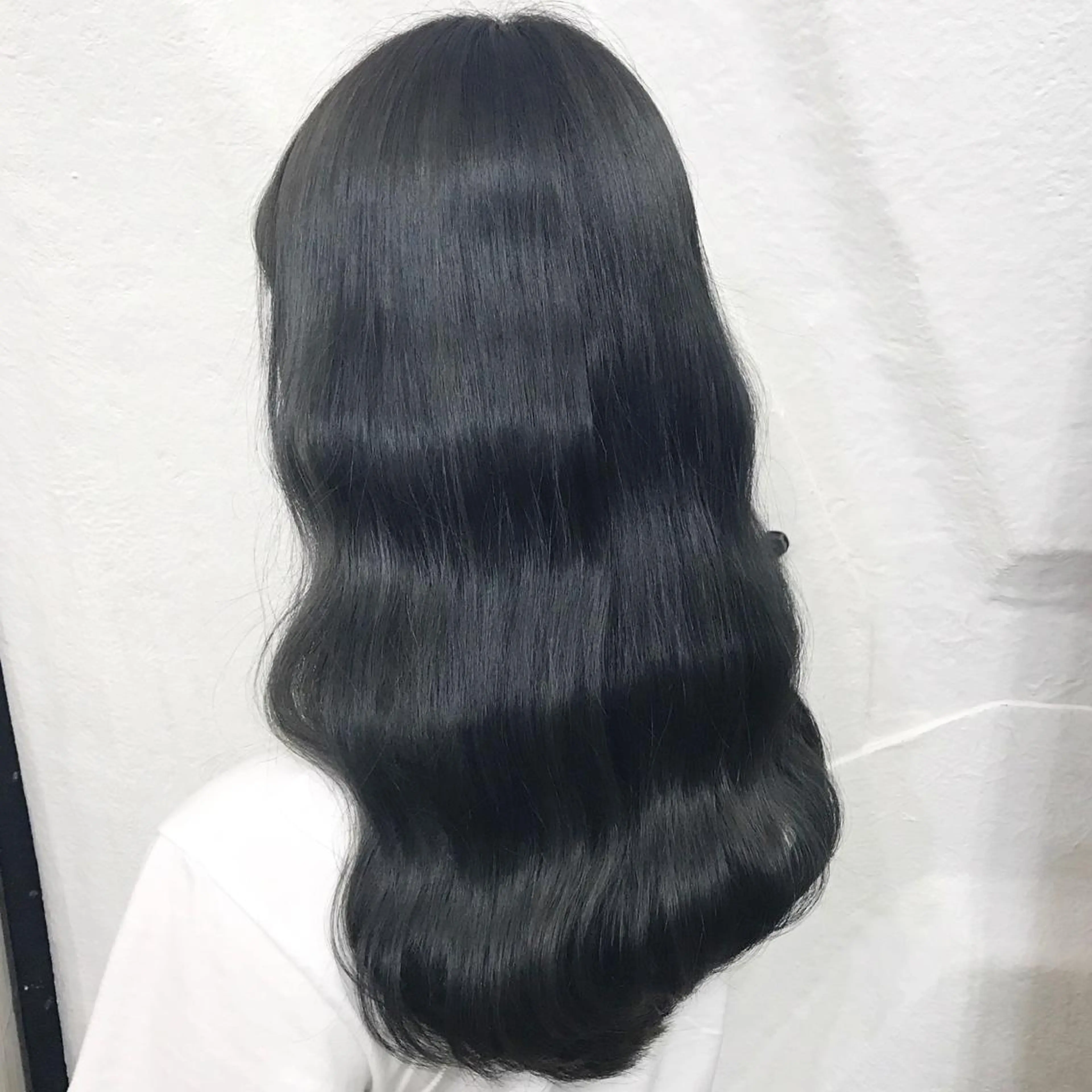 カラー アッシュ ブリーチ ネイビーカラー K-POP好き美容師 🇰🇷Kai.Yのヘアスタイル