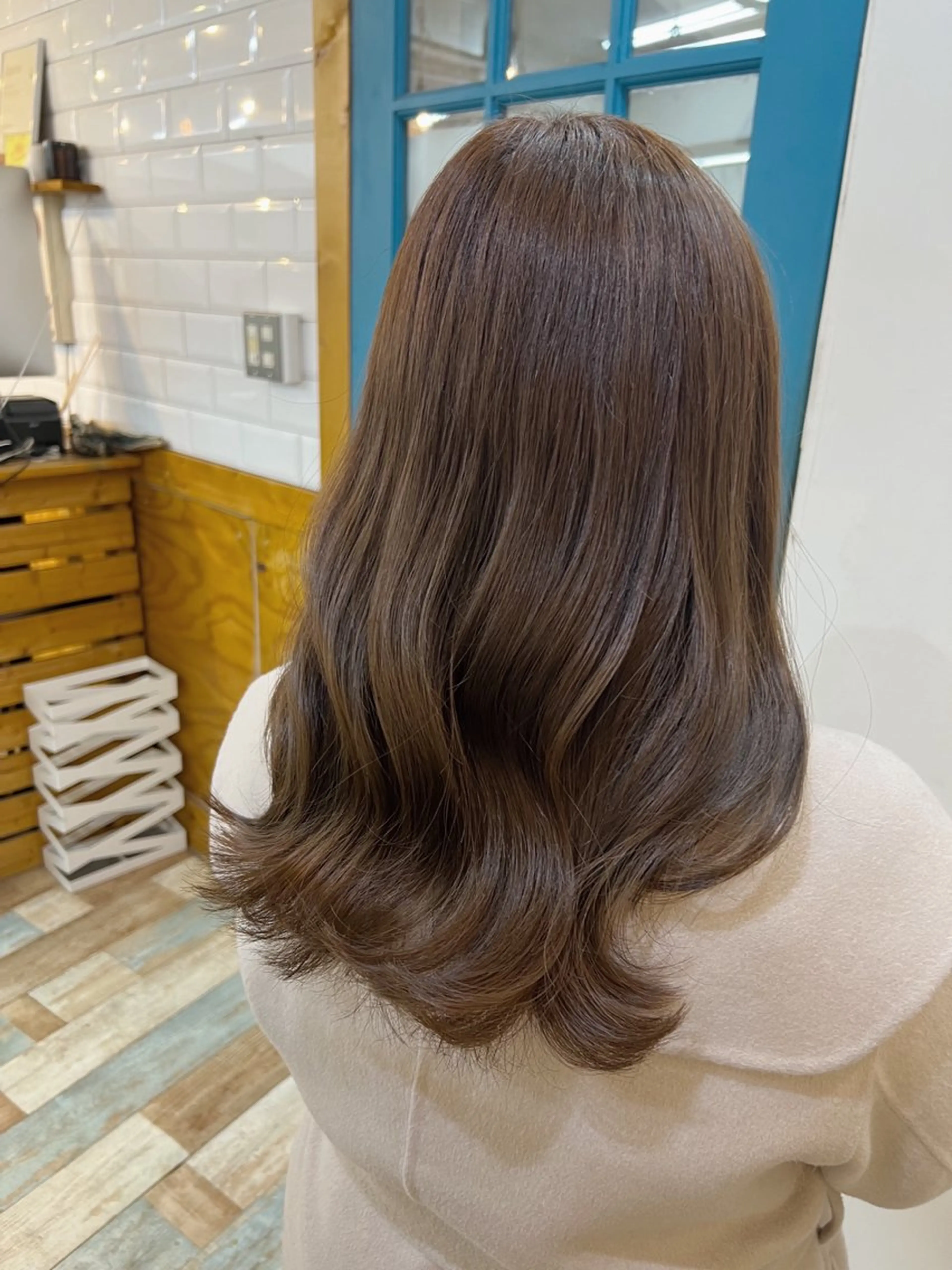 セミロング カラー ベージュカラー カット ヘアカラー トリートメント KANA/ボブ/ インナーカラー/艶髪のヘアスタイル