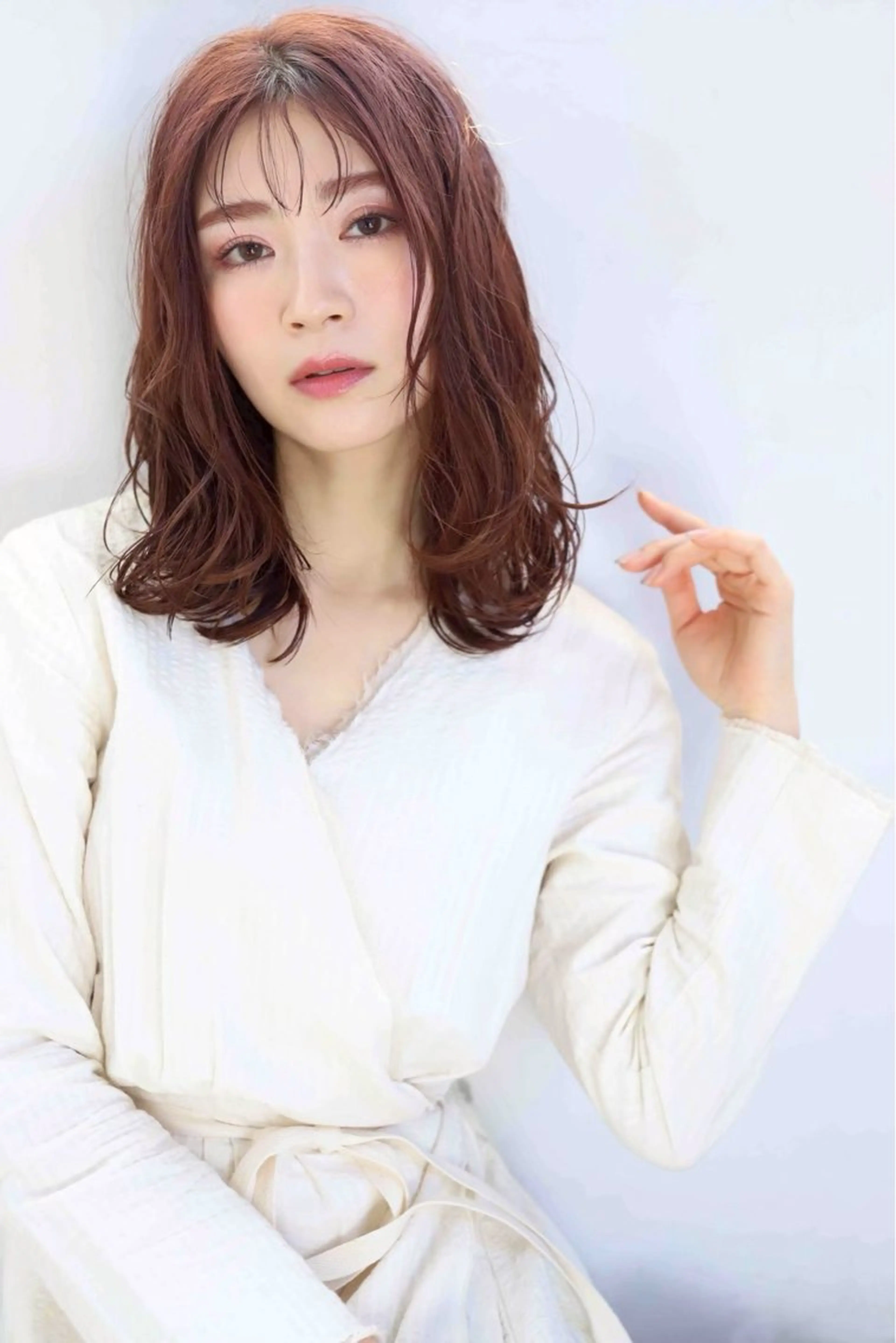 ミディアム ヘアカラー 尾崎 優花のヘアスタイル