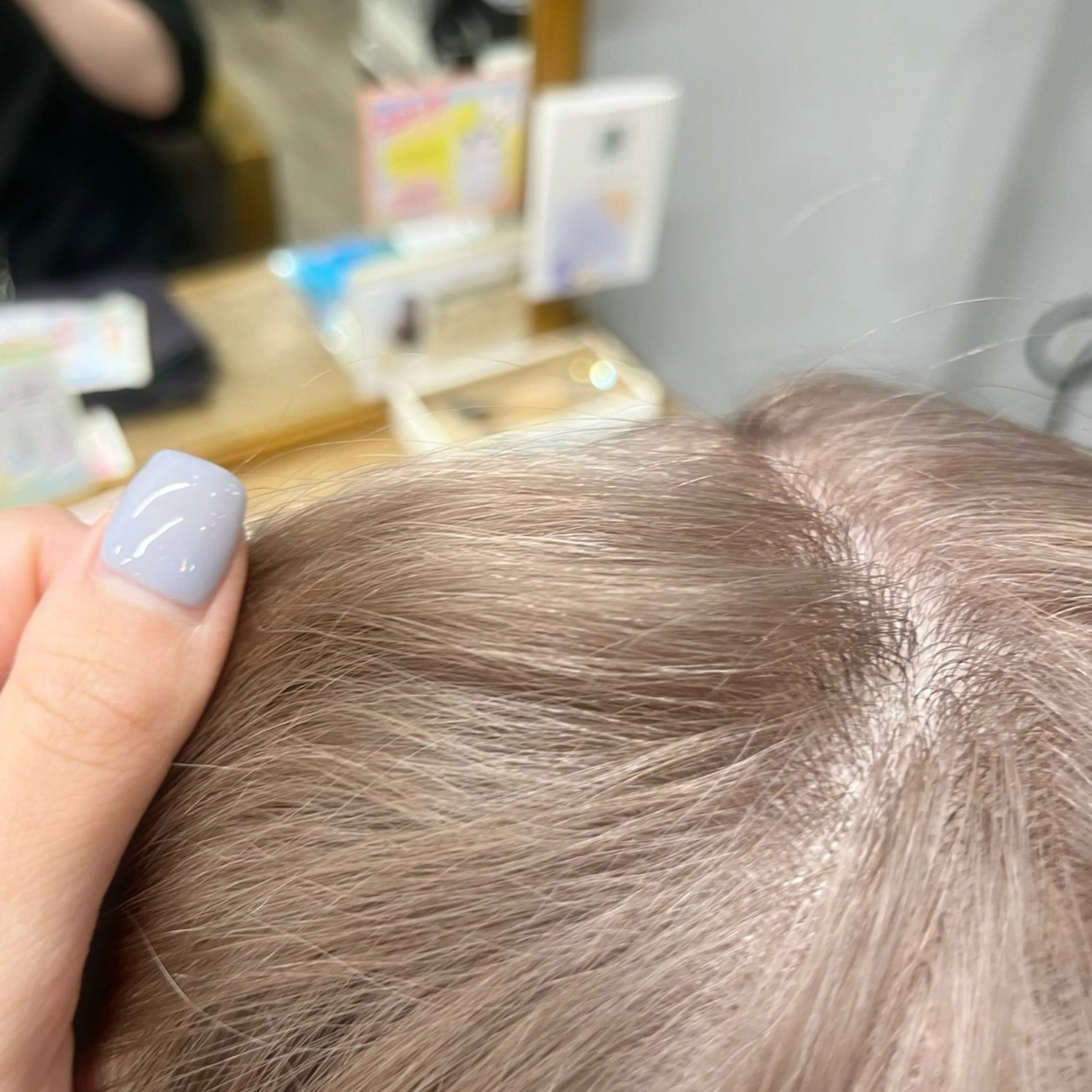 セミロング カラー トリートメント lucina ヒヨリのヘアスタイル