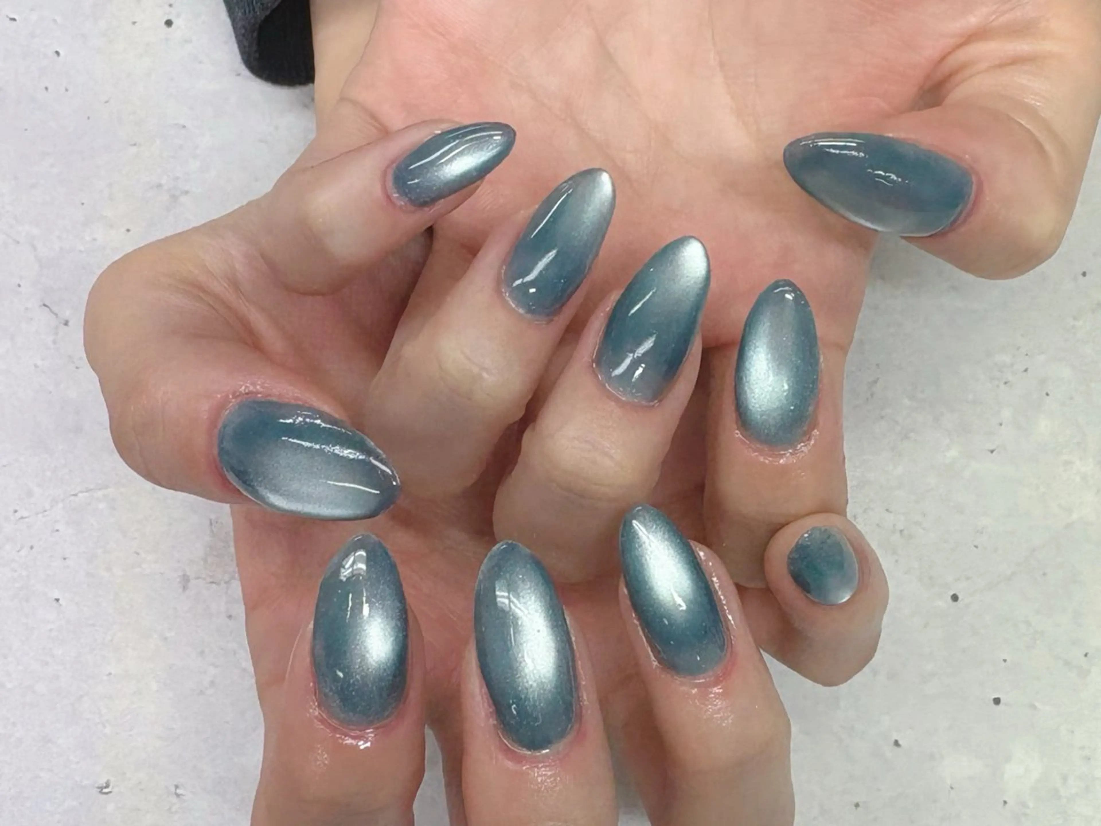 ネイル マグネットネイル NailSalon LuireAZUSAのネイルデザイン