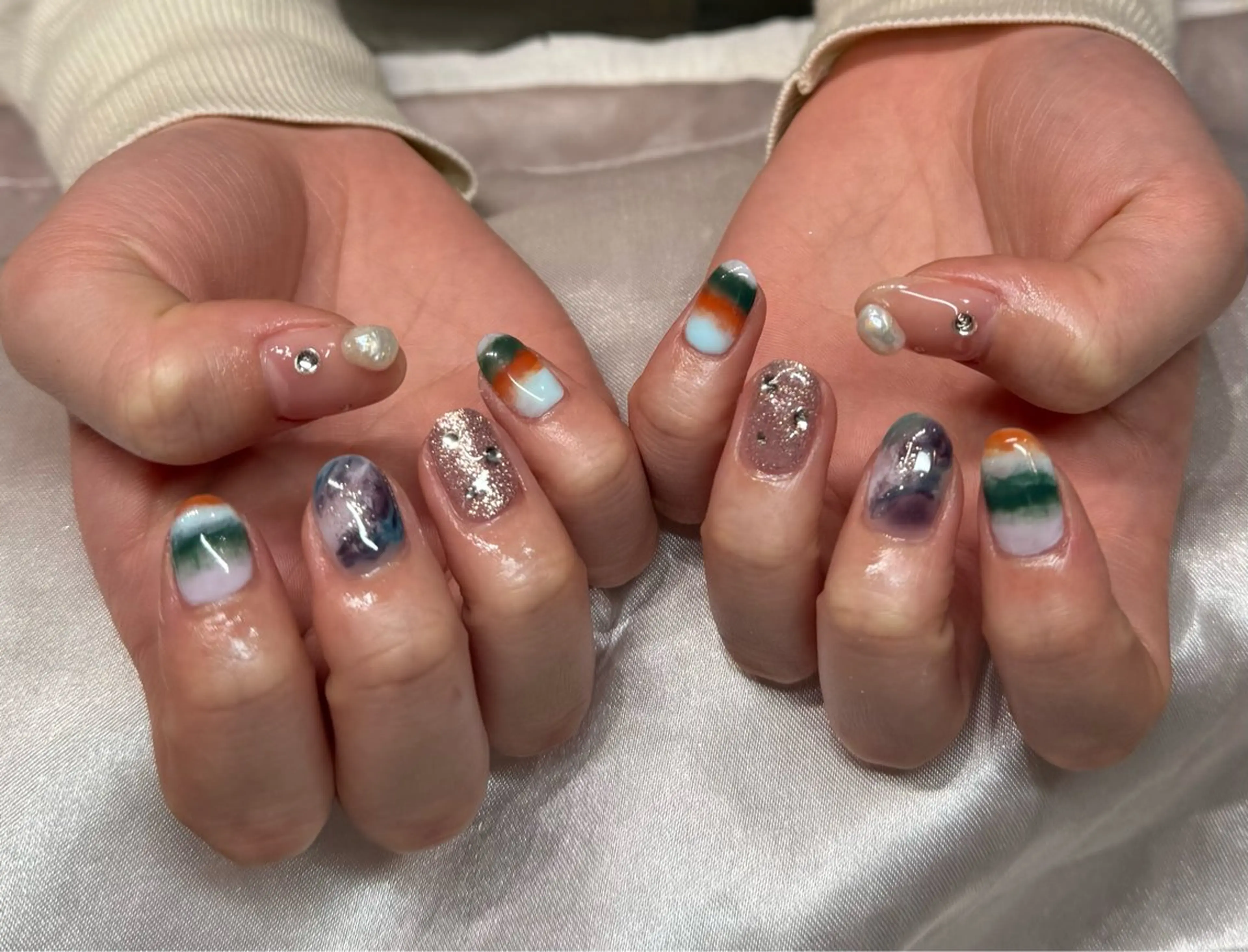 ネイル ニュアンスネイル ハンドネイル Roy心斎橋 ISHIKAWAのネイルデザイン