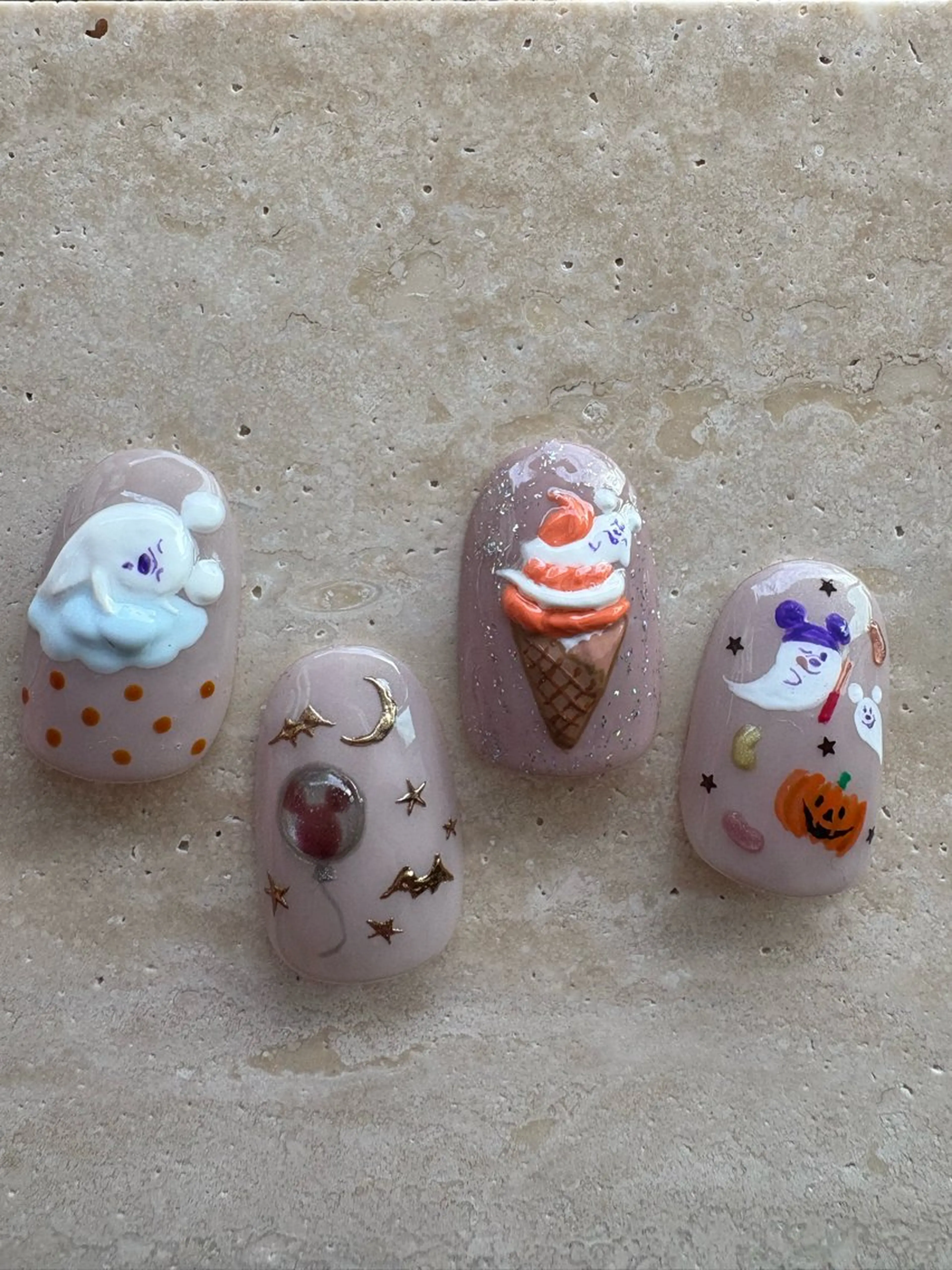 ネイル ハロウィン 🌲🌳🚪iiit o🌲🌳🌲のネイルデザイン