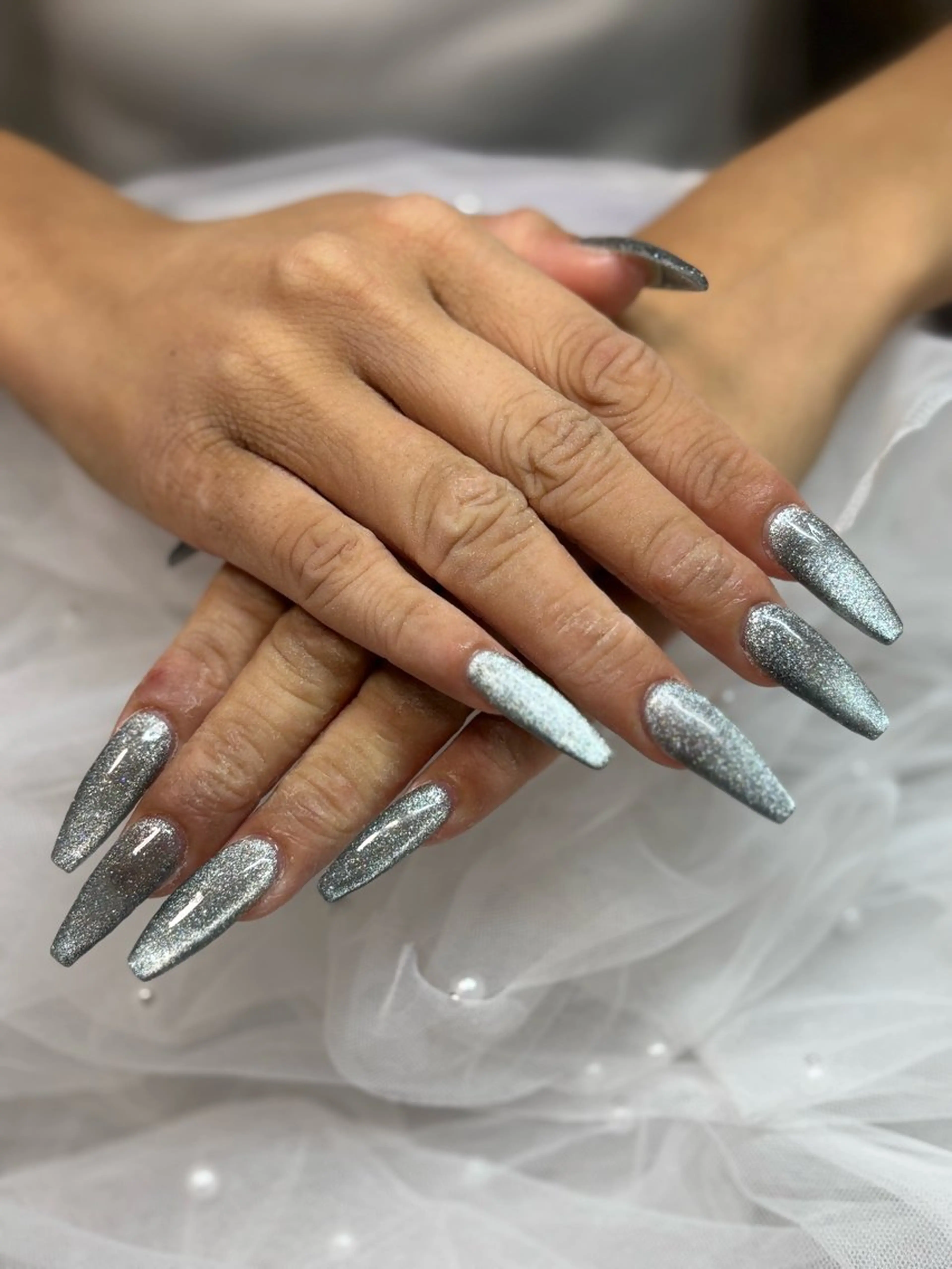 ネイル ワンカラーネイル ネイルチップ 三本 綾奈のネイルデザイン