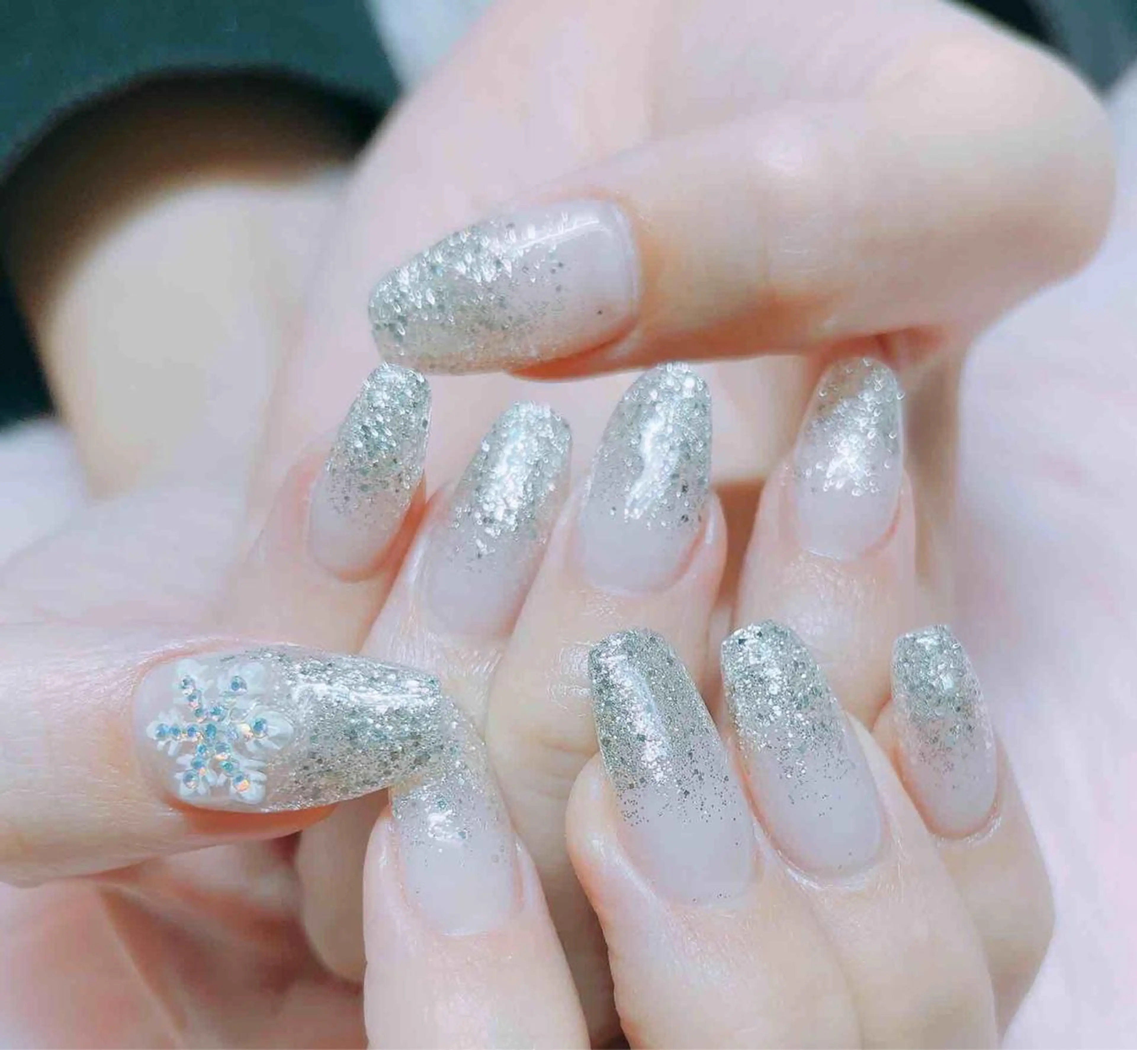 ネイル ハンドネイル MoonNail ユリ🌸のネイルデザイン