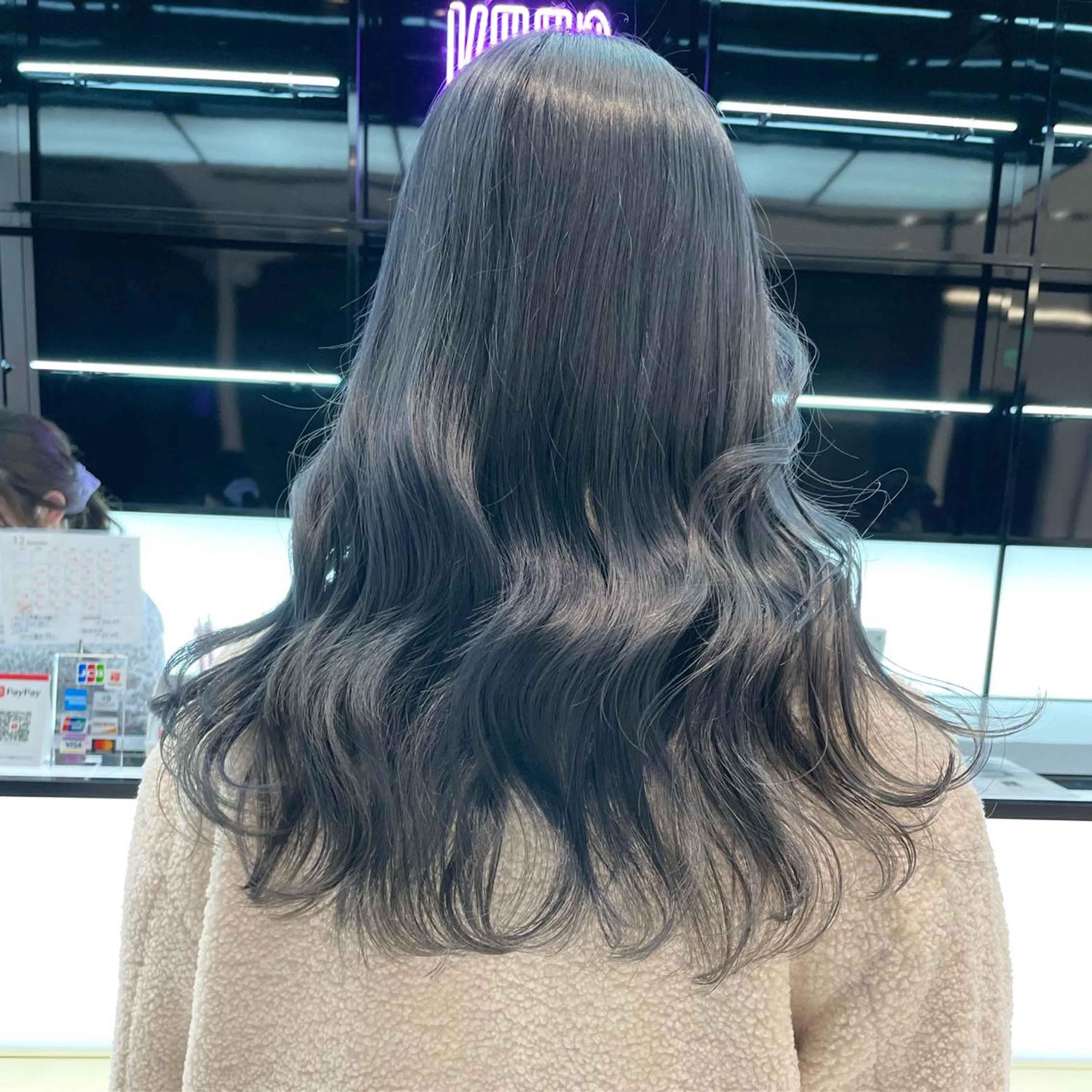 ロング カラー カット ヘアカラー 相川 愛実のヘアスタイル