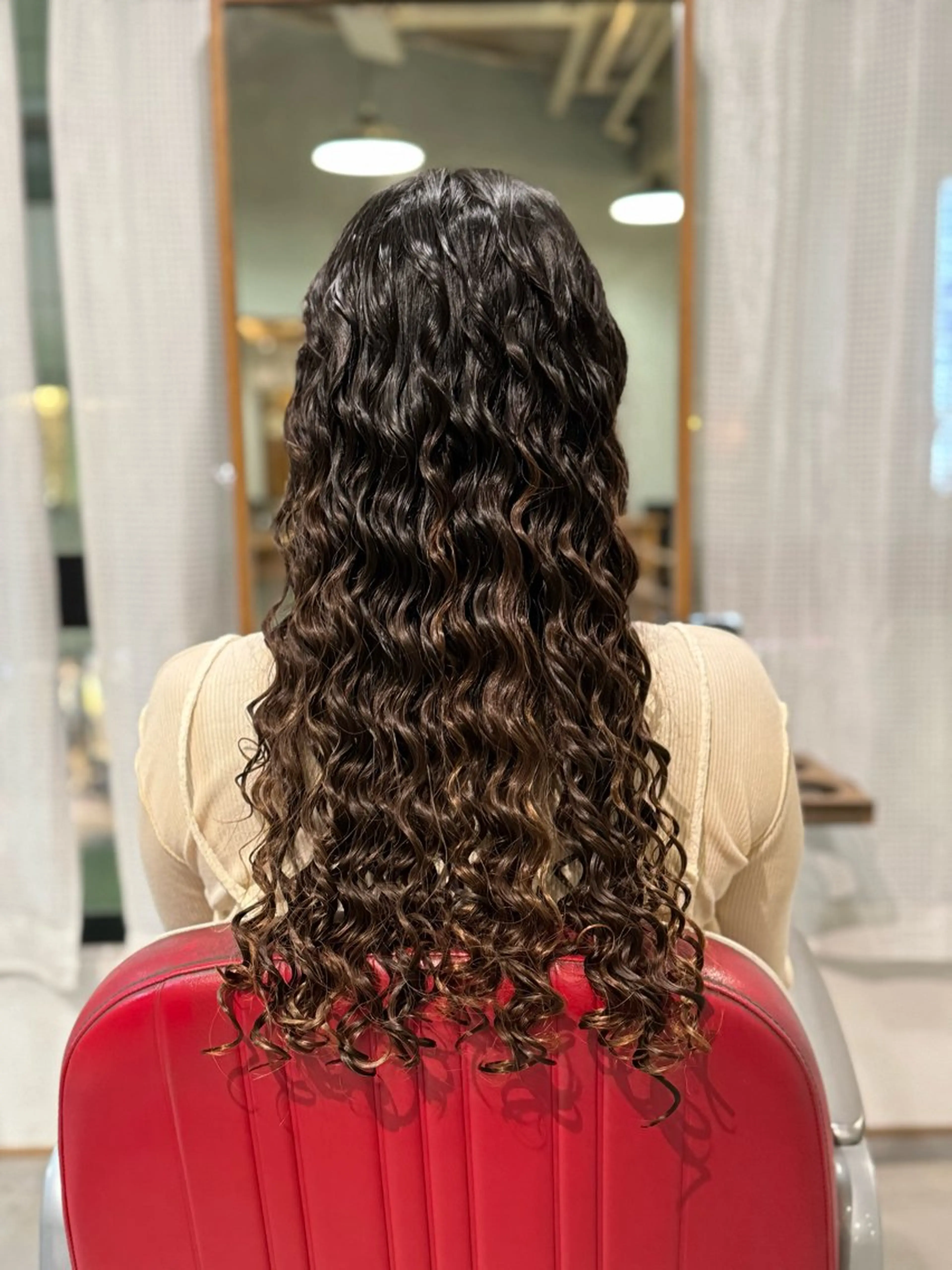 パーマ EMMA茅ヶ崎所属・レイヤーパーマ＊ NOBUのヘアスタイル