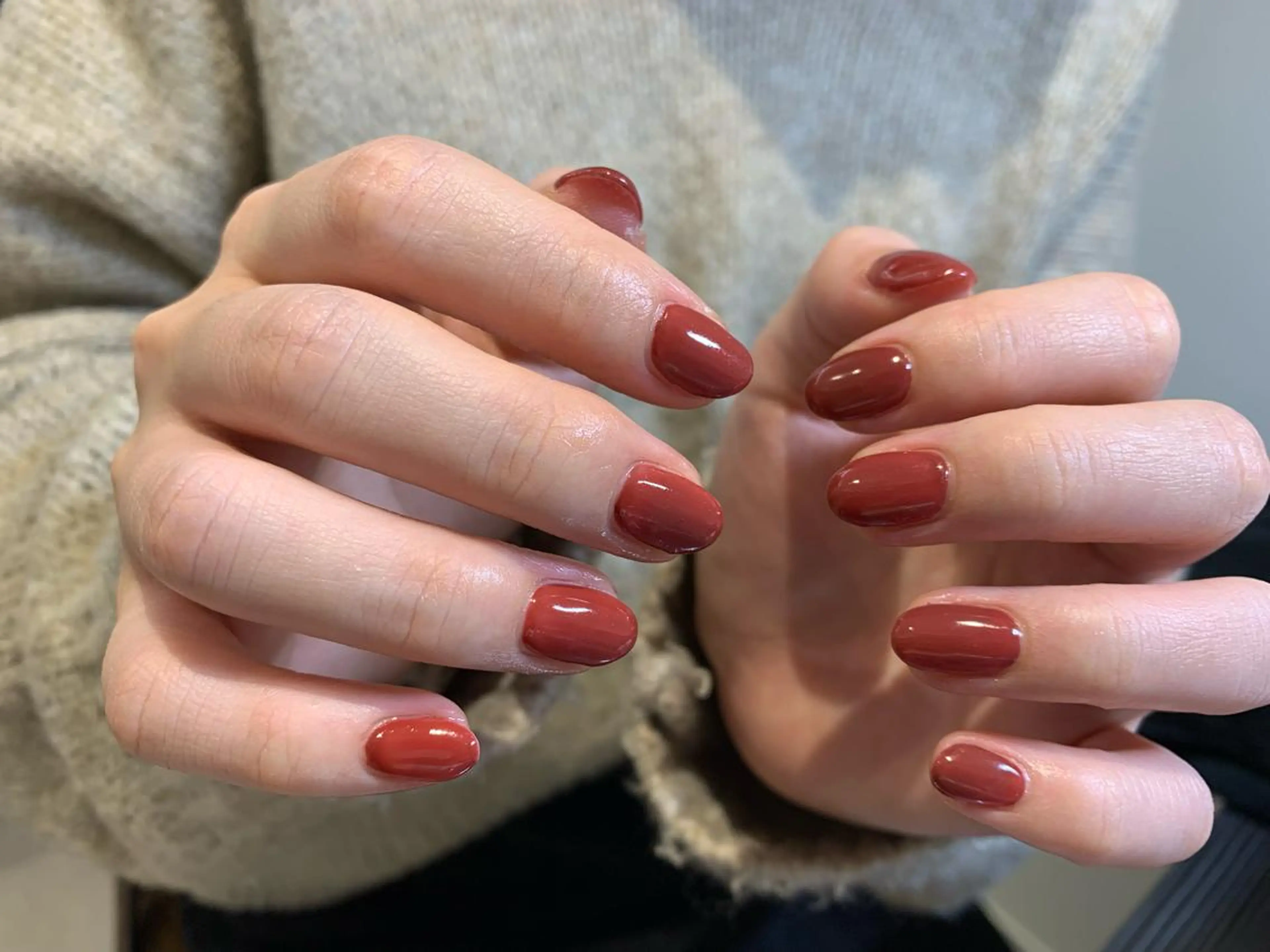 ネイル ワンカラーネイル マキノ ユイのネイルデザイン