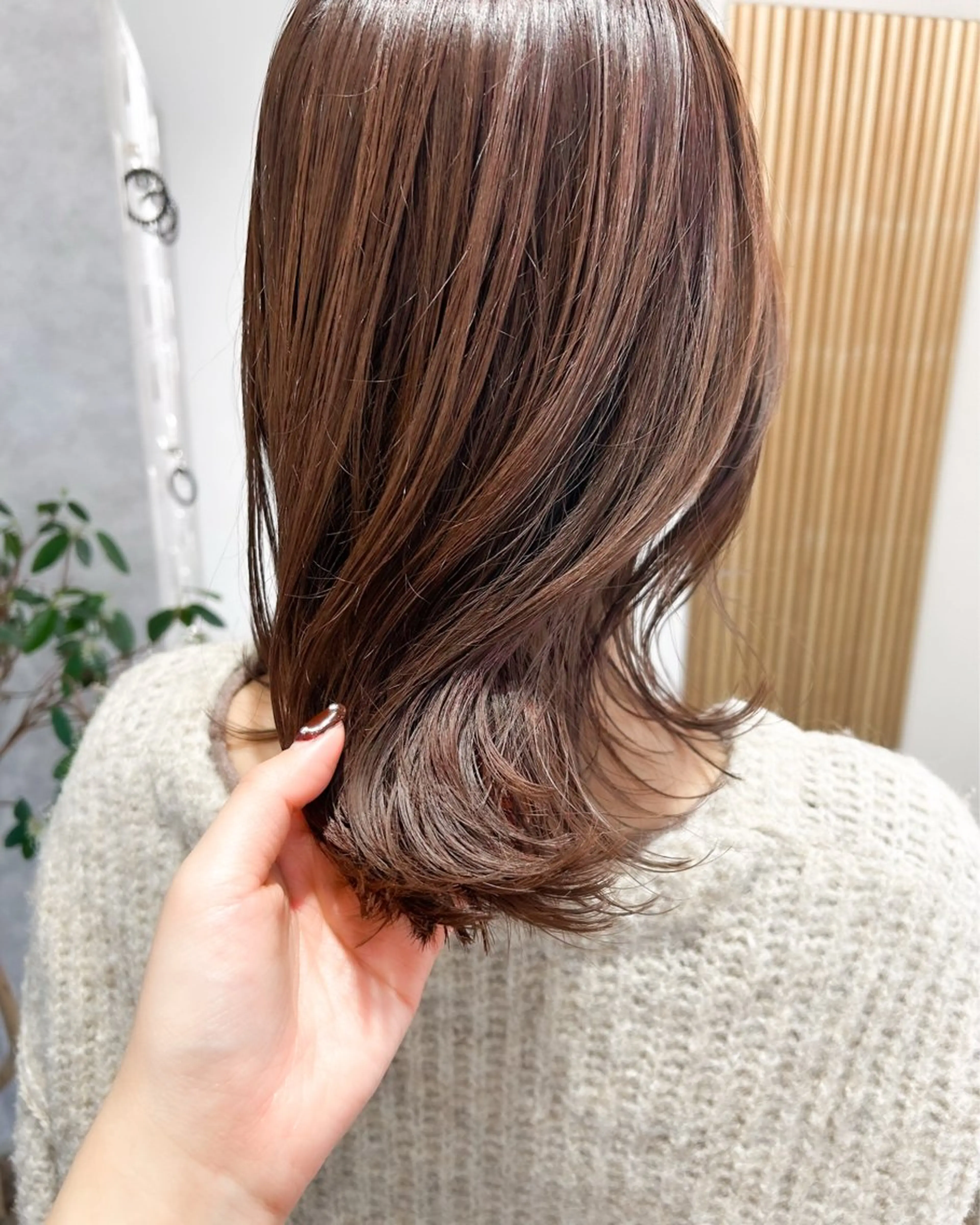 ミディアム カラー ブラウンカラー チョコレートブラウン ピンクカラー ピンクブラウン 髪質改善 ヘアカラー ダブルカラー,透け カラーHINARIのヘアスタイル