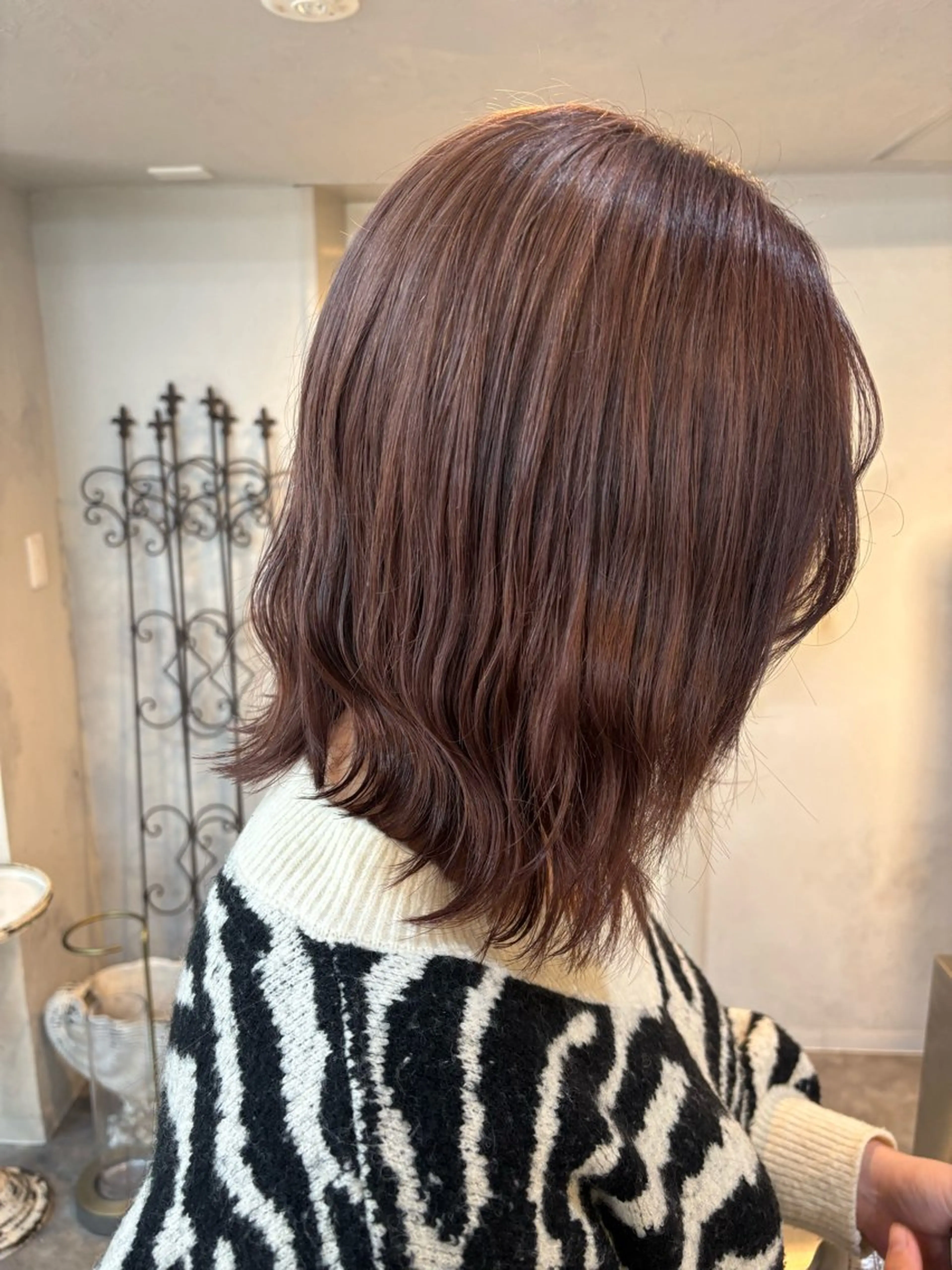 ミディアム ヘアカラー シモイケ ルアのヘアスタイル