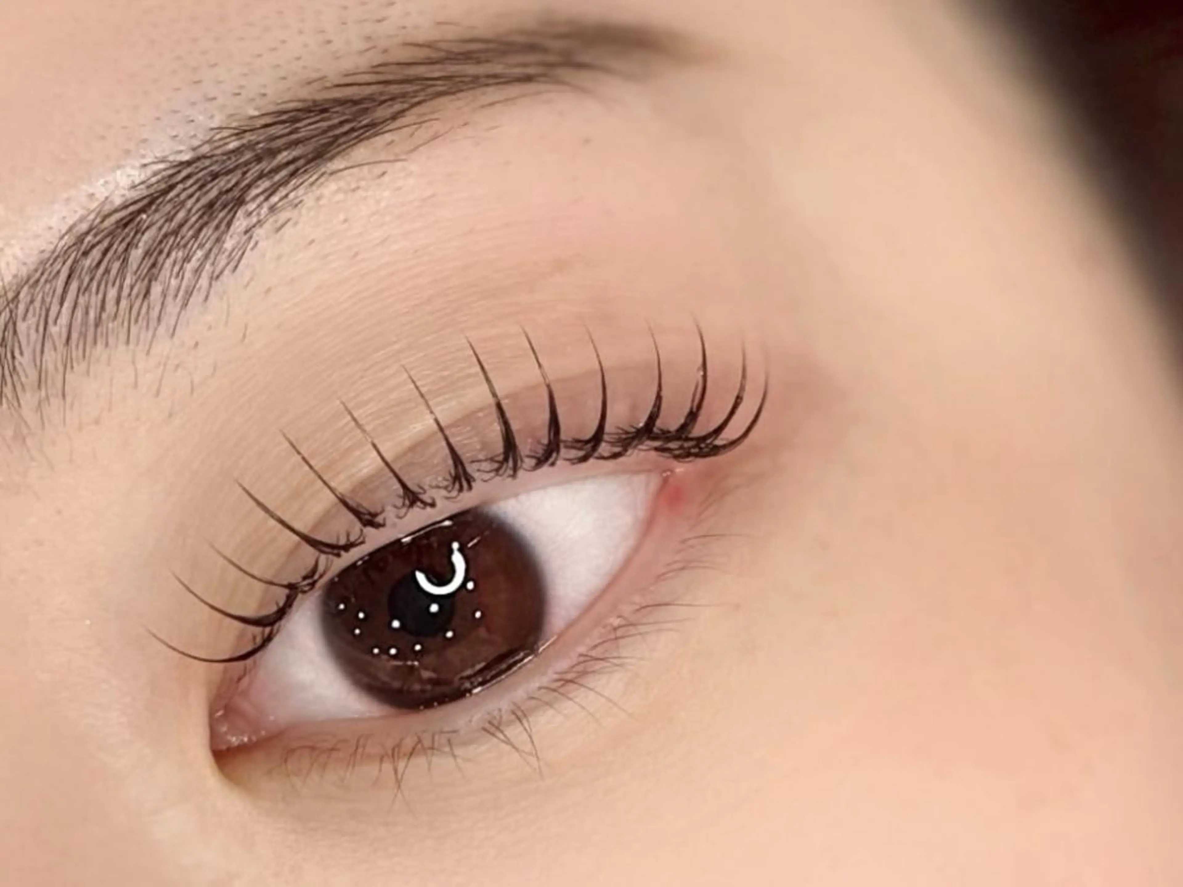 マツエク・マツパ 束感まつ毛 カラーマツエク フラットラッシュ パリジェンヌラッシュリフト まつげパーマ マツパ 西山 雅子のマツエク・マツパデザイン