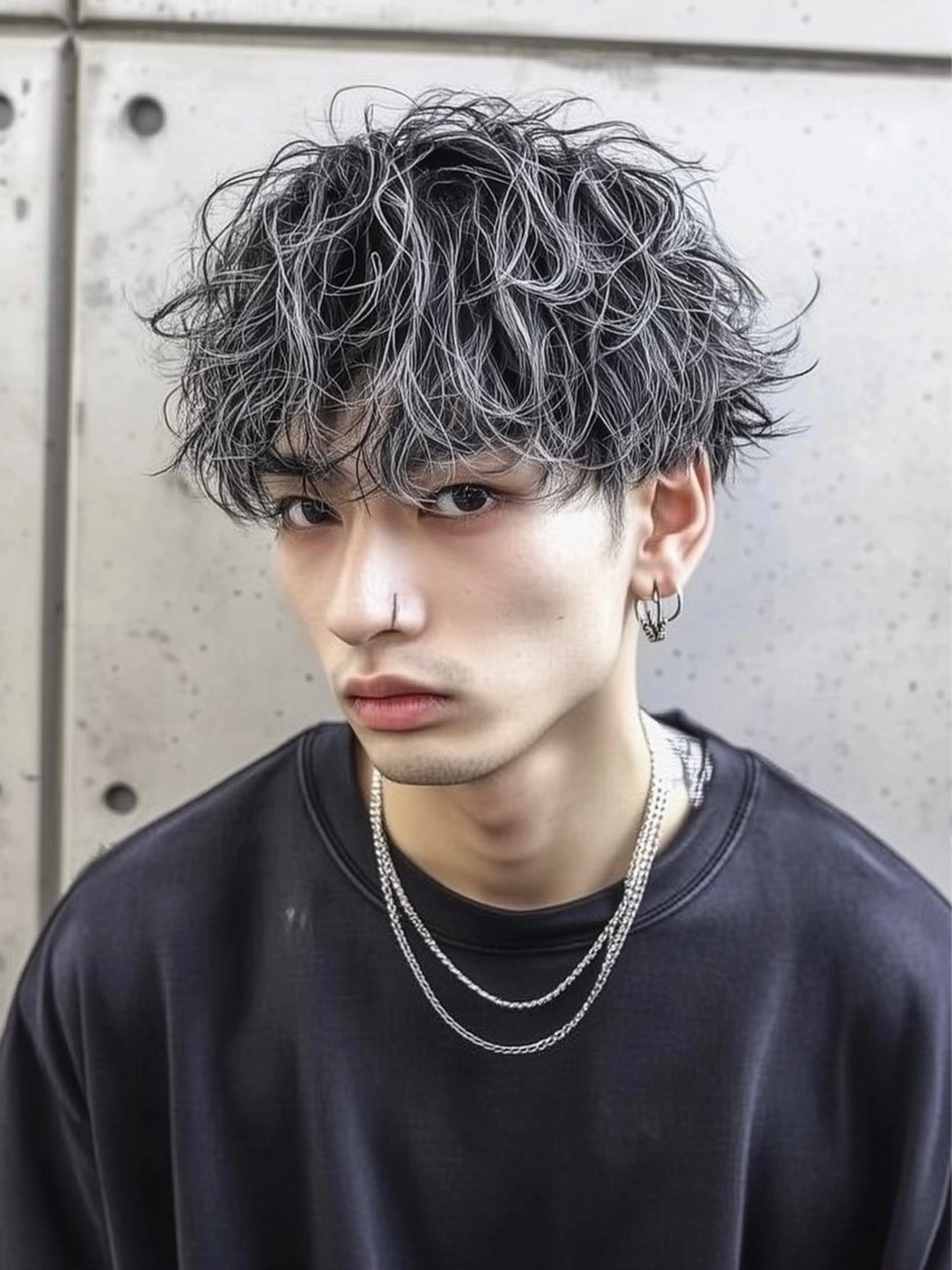 ショート パーマ メンズ メンズハイトーン メンズバレイヤージュのヘアスタイル