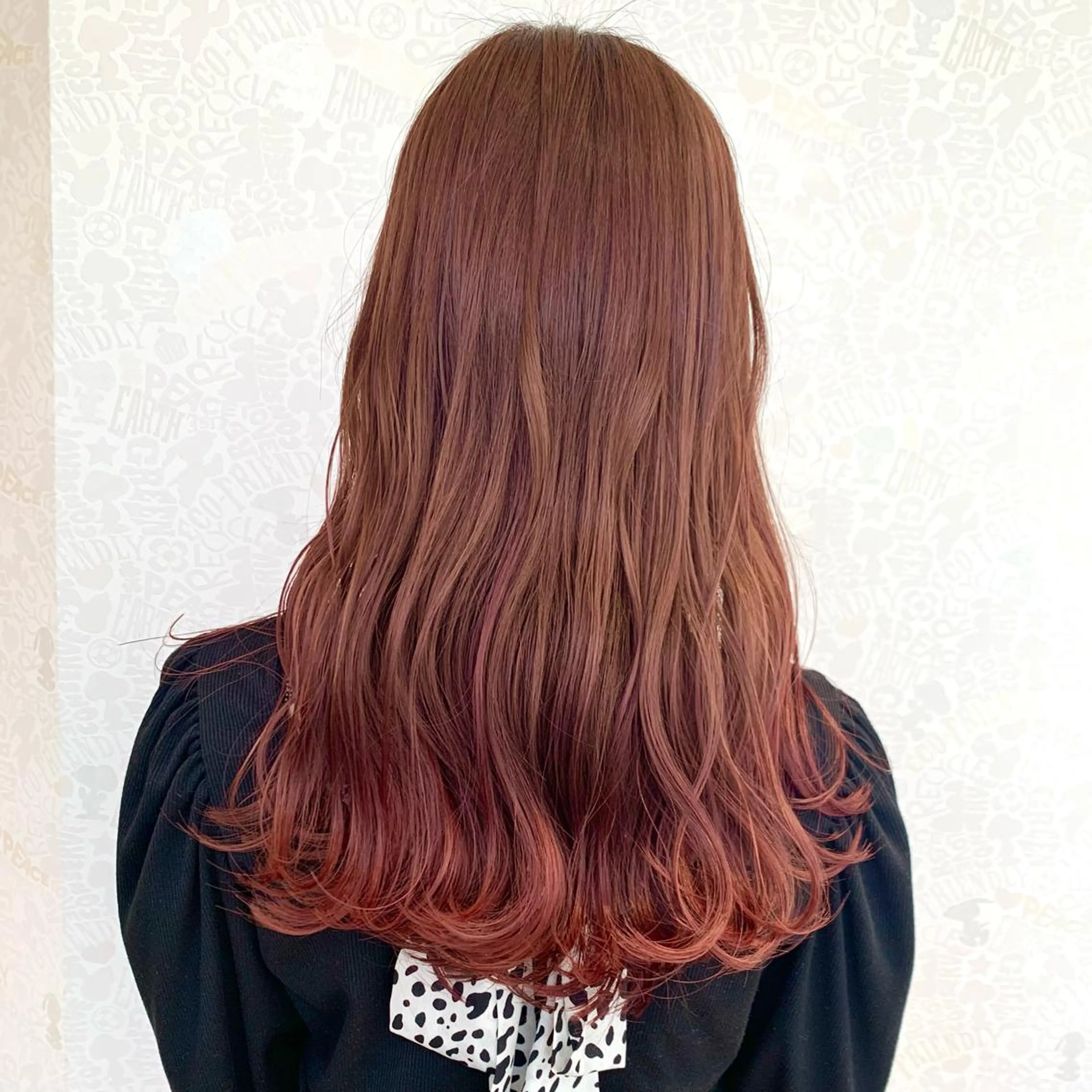 ロング カラー バレイヤージュ グラデーションカラー ピンクカラー レイヤーカット Leia所属・ムラヨシ ショータのヘアスタイル