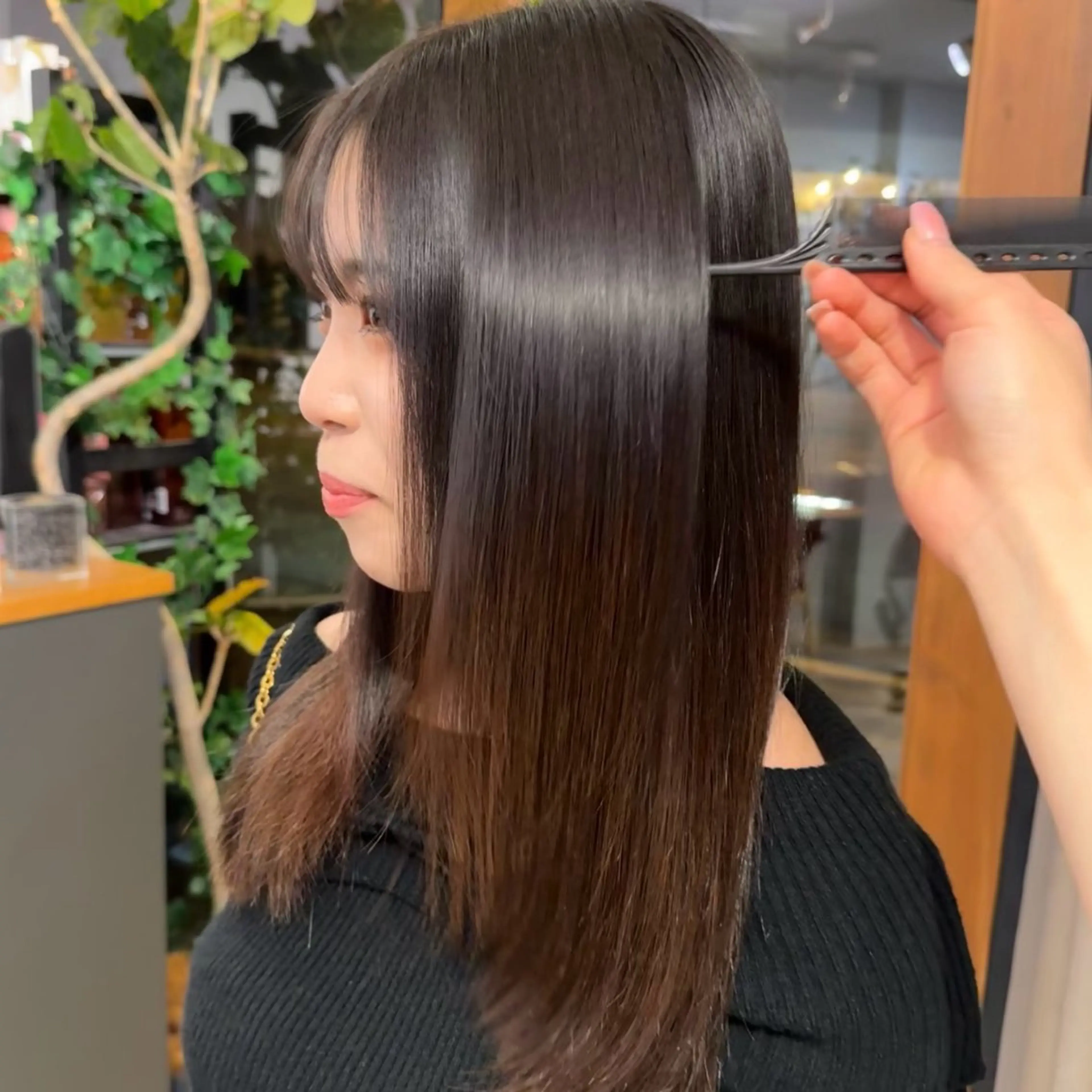 ロング パーマ ストレートパーマ 縮毛矯正 吉田 葉音のヘアスタイル