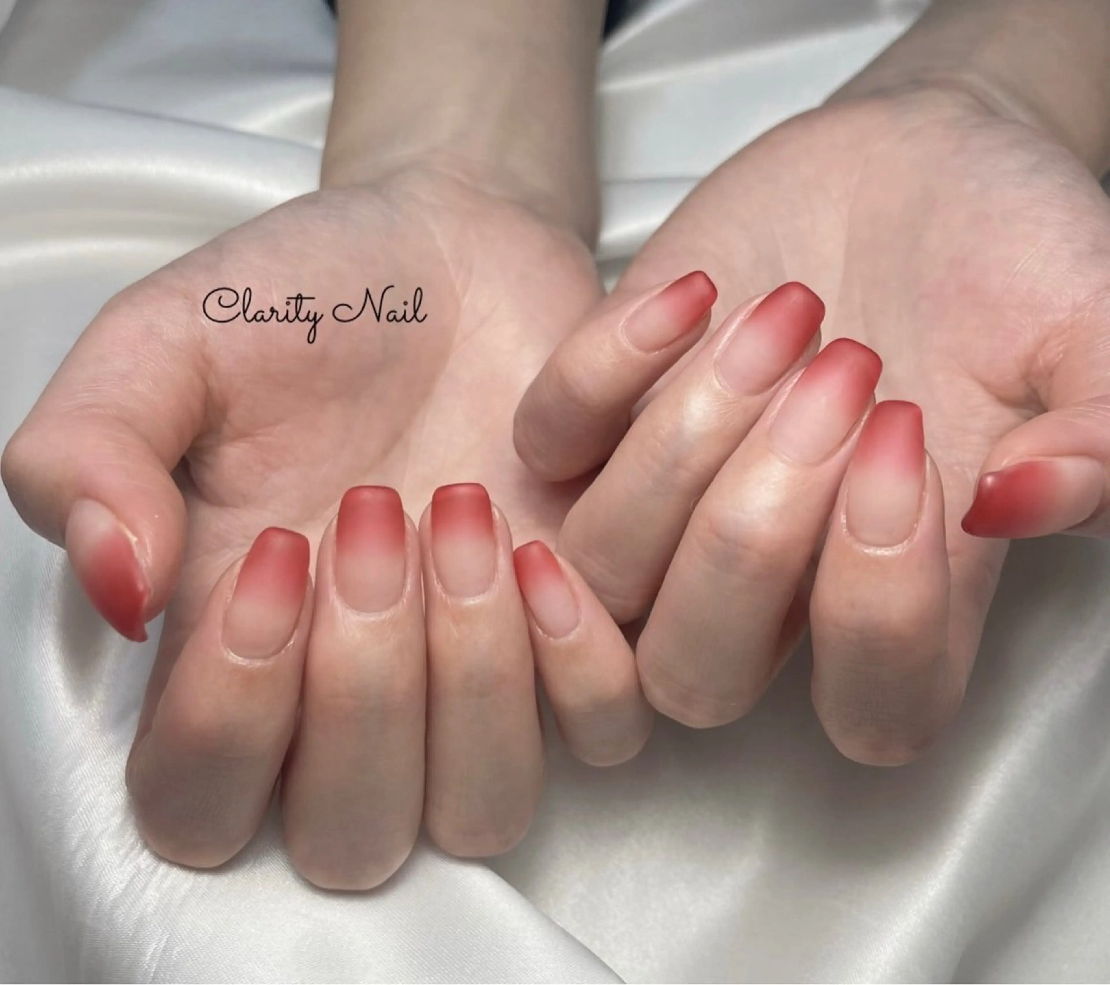 ネイル グラデーション マットネイル ハンドネイル Clarity Nailのネイルデザイン
