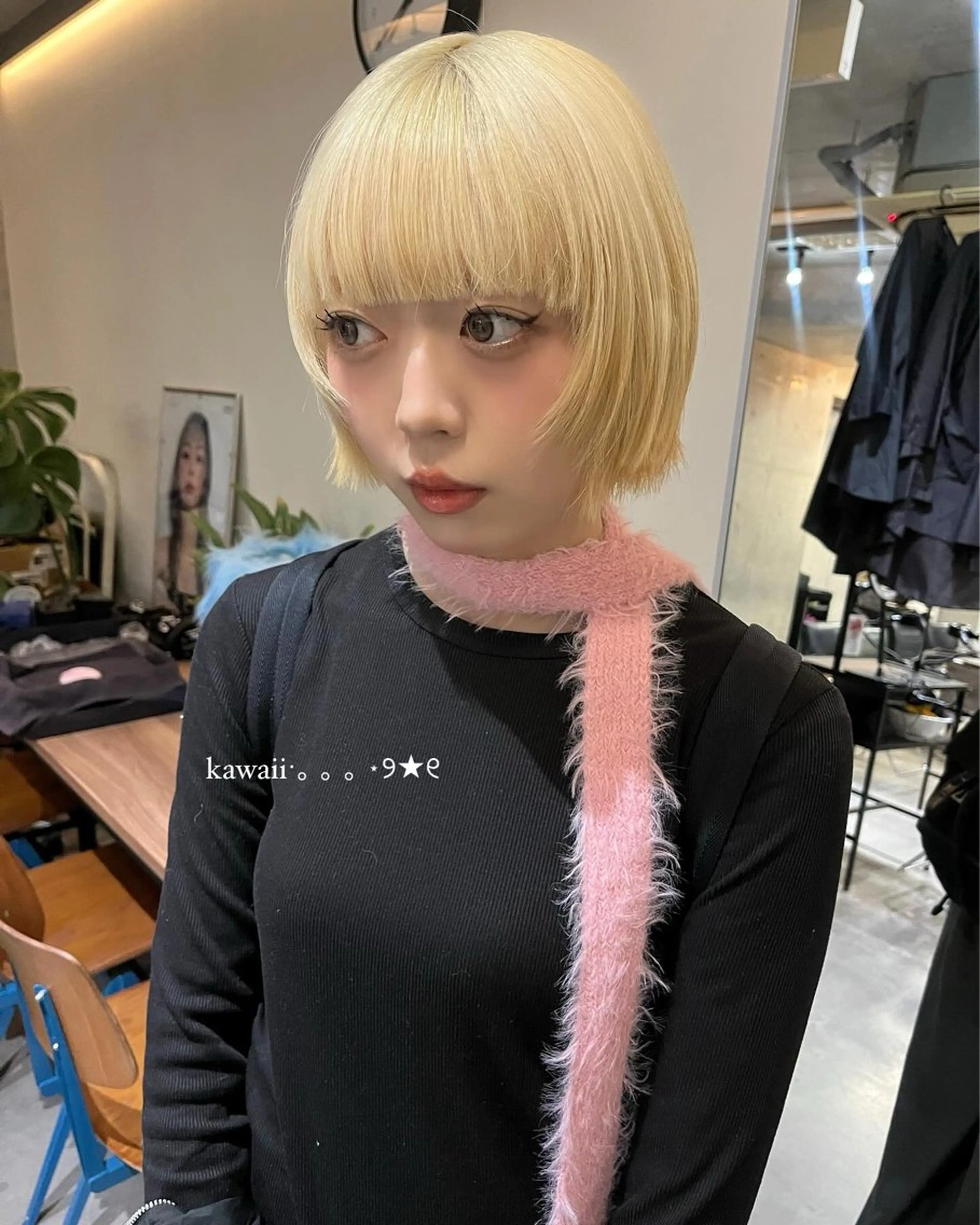 ショート カラー 抜きっぱなしブロンド ブロンド 韓国ボブ/ハッシュ カットKIRAのヘアスタイル
