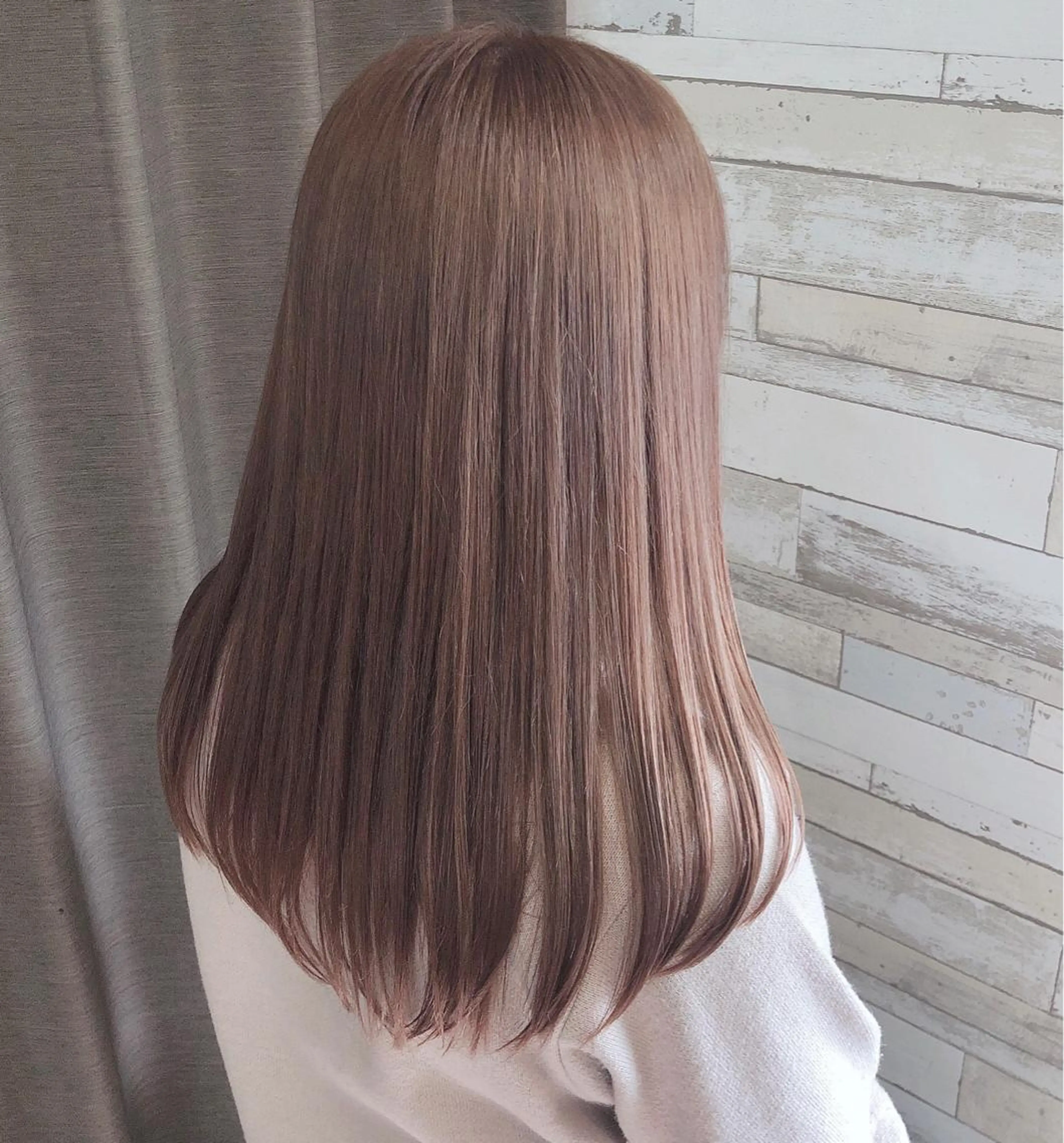 ロング 🪄🫧ハイトーン/ 乙津茜🐰L'wisのヘアスタイル