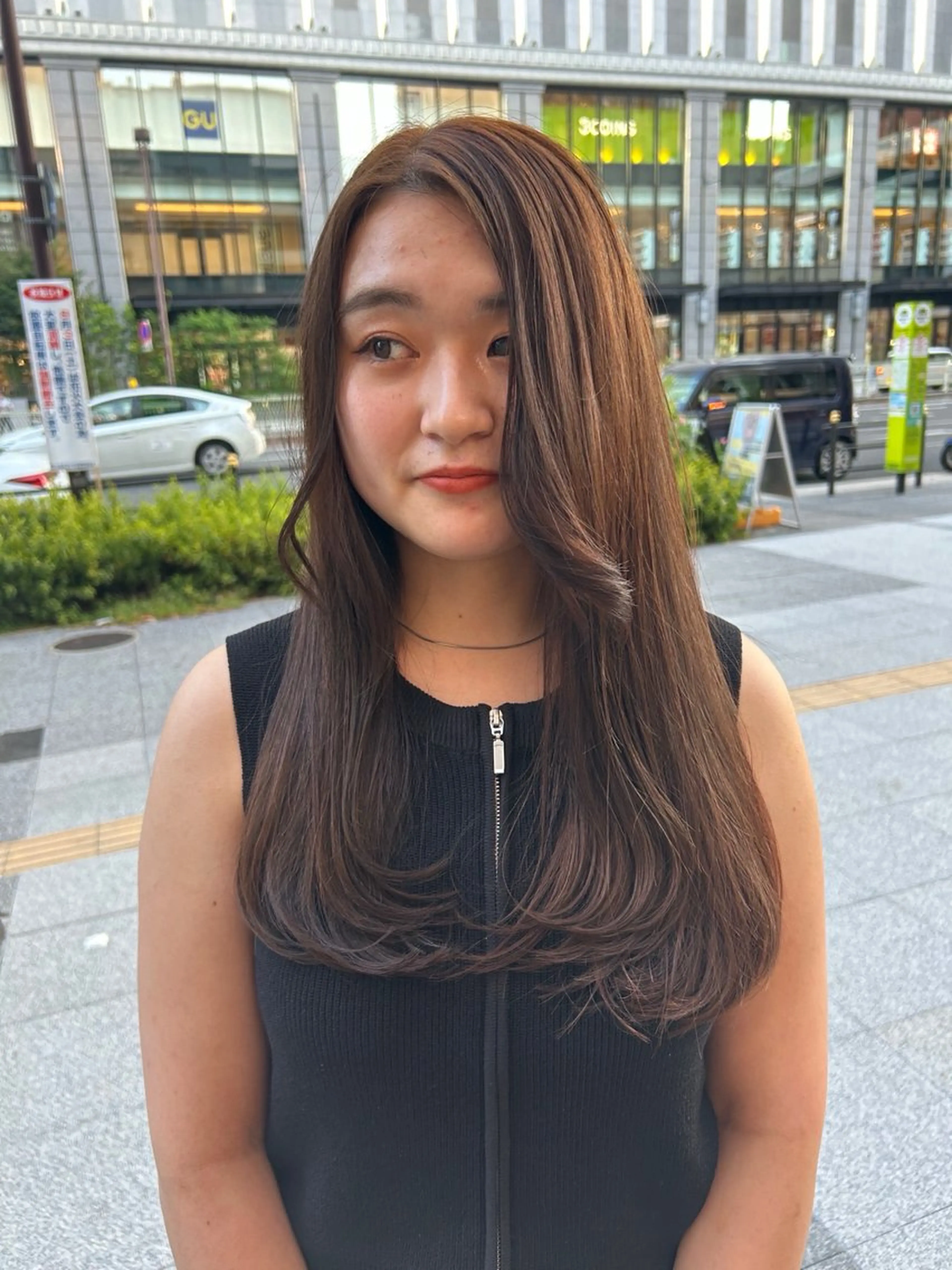 ロング レイヤーカット カット ヘアカラー 福村 彩夏のヘアスタイル