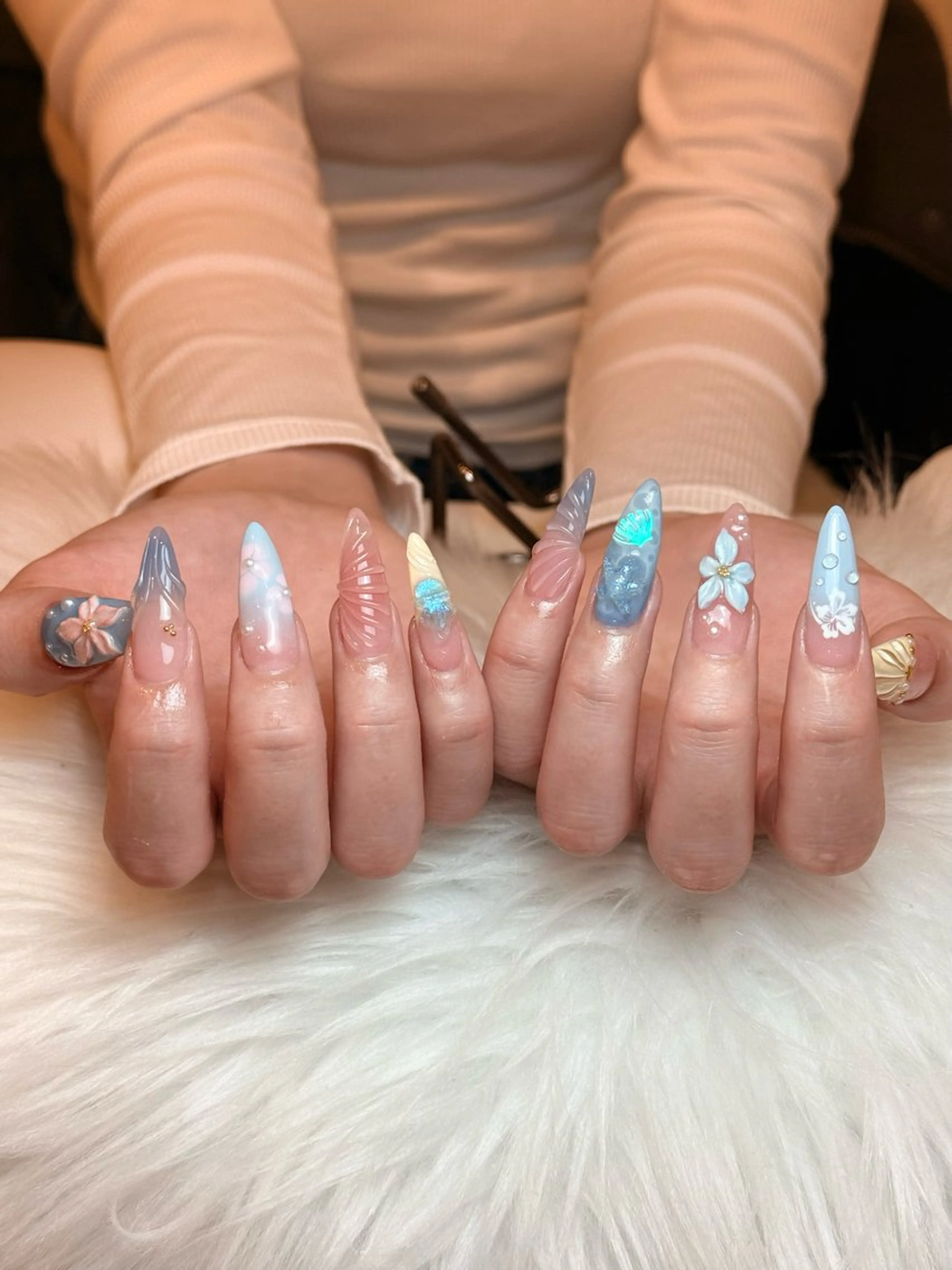 ネイル チークネイル ドット フレンチネイル グラデーション ハート ハンドネイル ハンドケア Nihonthy Nail 新宿のネイルデザイン