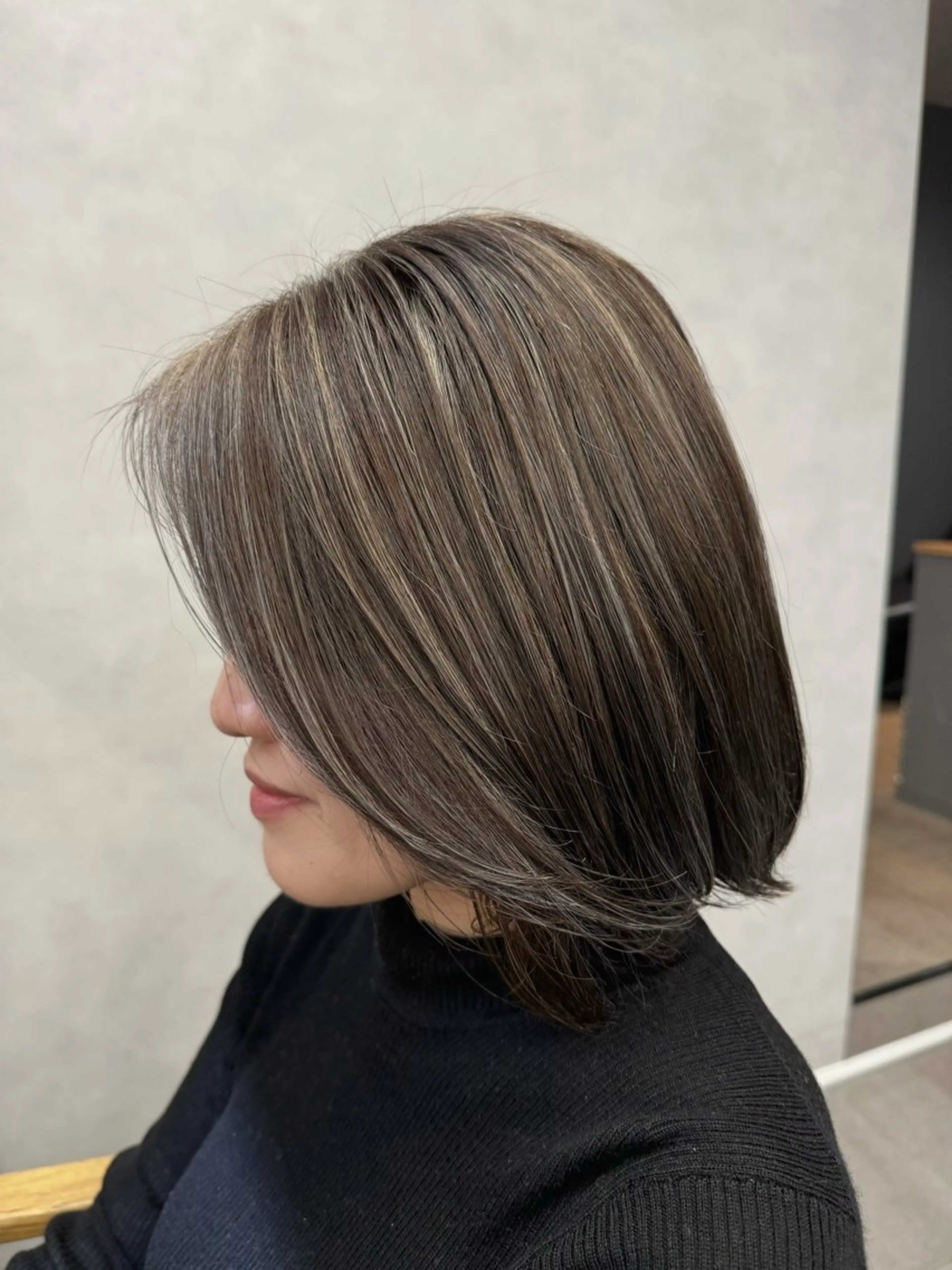 ミディアム カラー ハイライトカラー ハイライト ヘアカラー トリートメント 縮毛矯正/髪質改善 インナーカラーせいぎのヘアスタイル