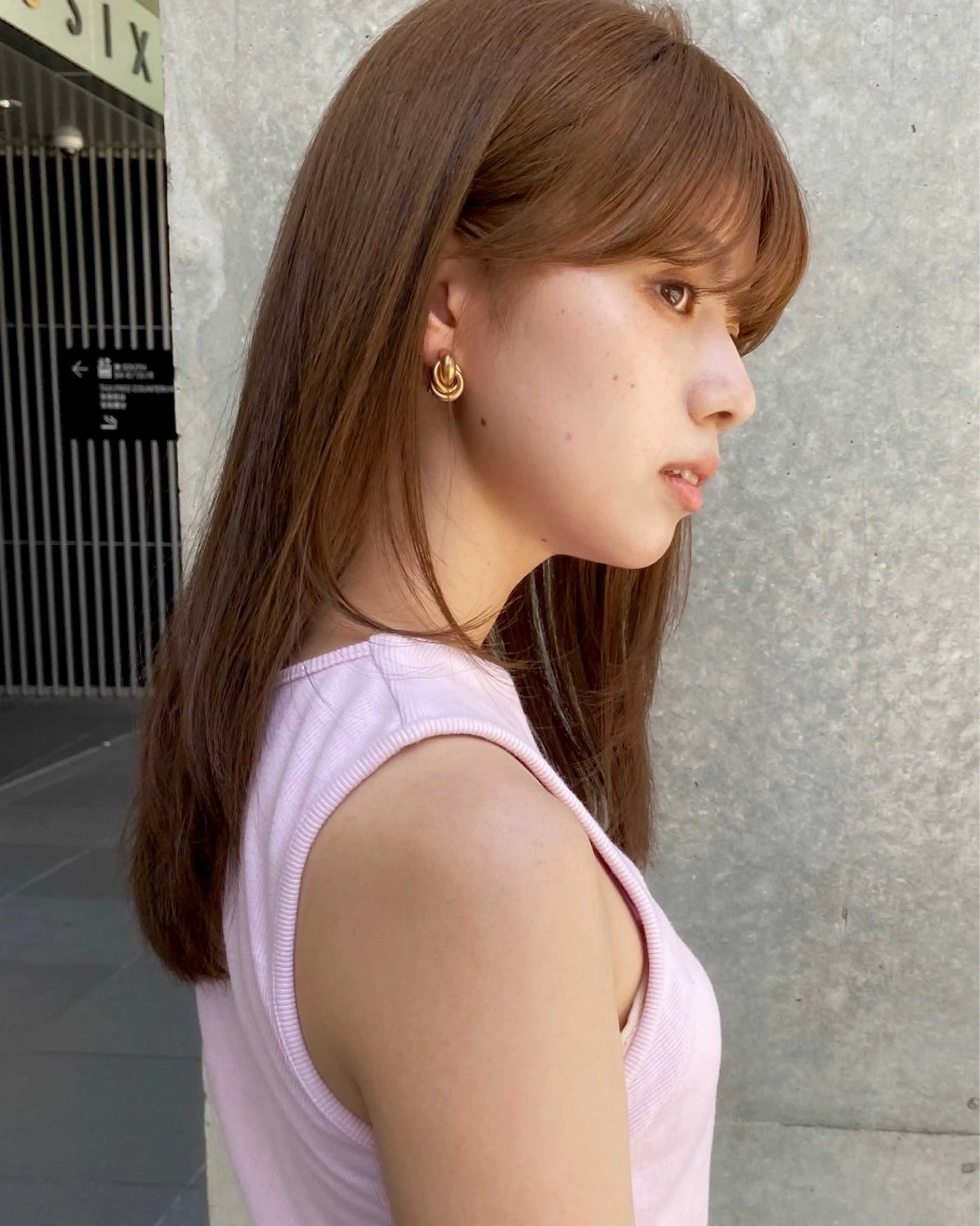 ロング カラー ベージュカラー レイヤーカット 顔骨格似合わせカット 乾陽菜のヘアスタイル