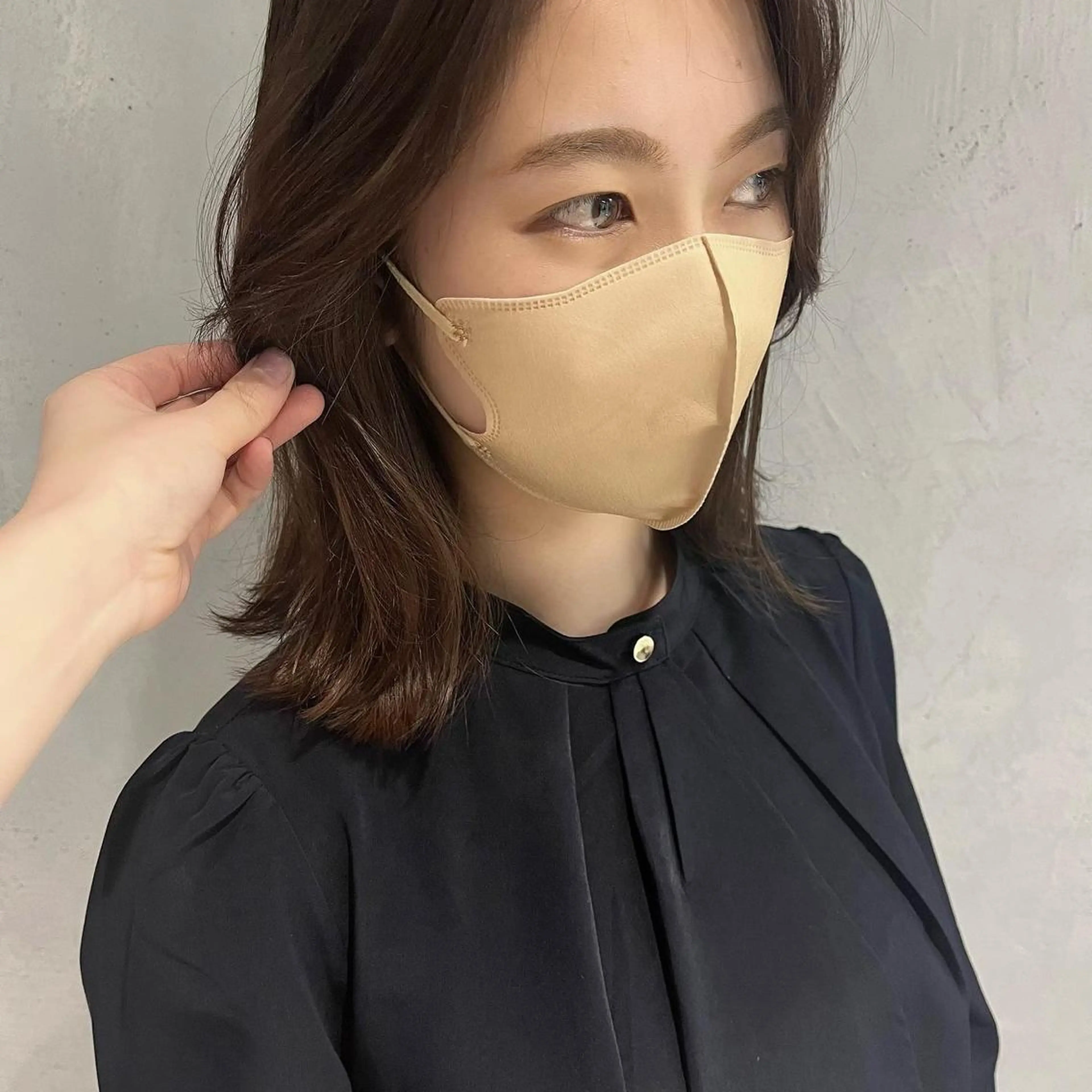 ミディアム カラー パーマ ヘアアレンジ アッシュ ベージュカラー くびれヘア カット yukimi .のヘアスタイル