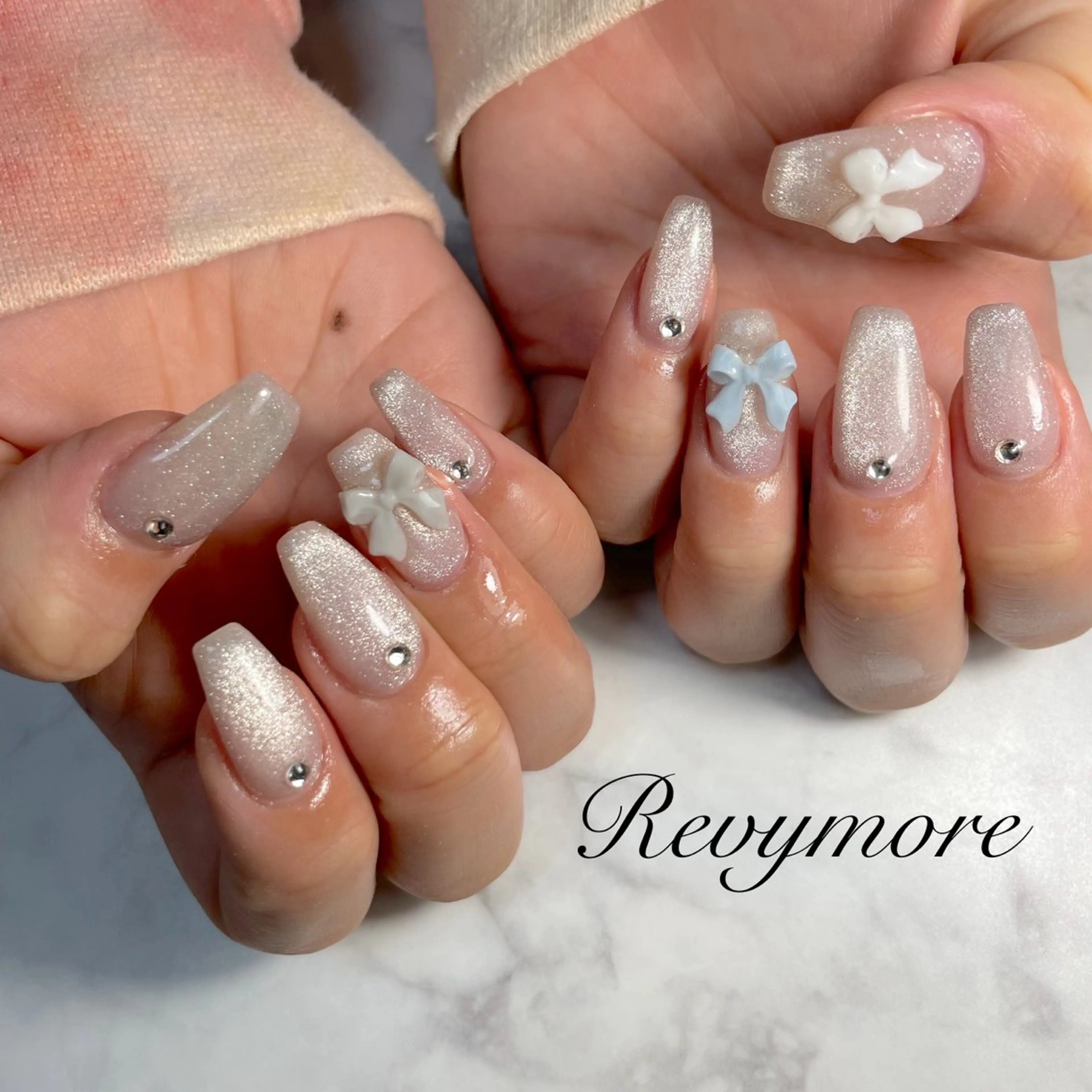 ネイル フラッシュネイル フラッシュマグ ジェルネイル キラキラネイル 韓国ネイル nail salon Revymoreのネイルデザイン