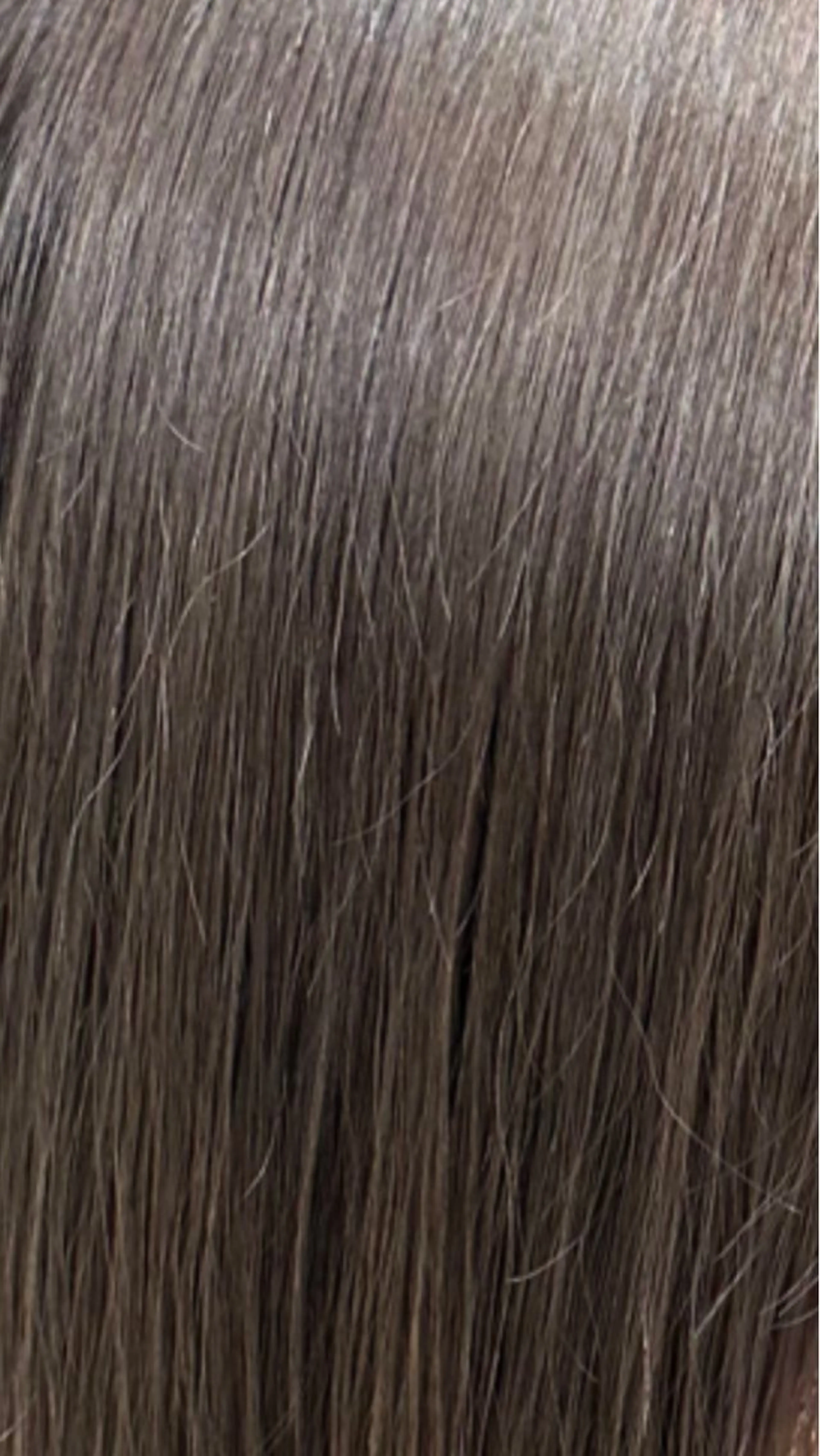 ミディアム カラー ヘアアレンジ ブリーチ グレージュ ハイトーンカラー JILL by charme所属・小山/透明感カラー/ レイヤー/中茎涼太のヘアスタイル