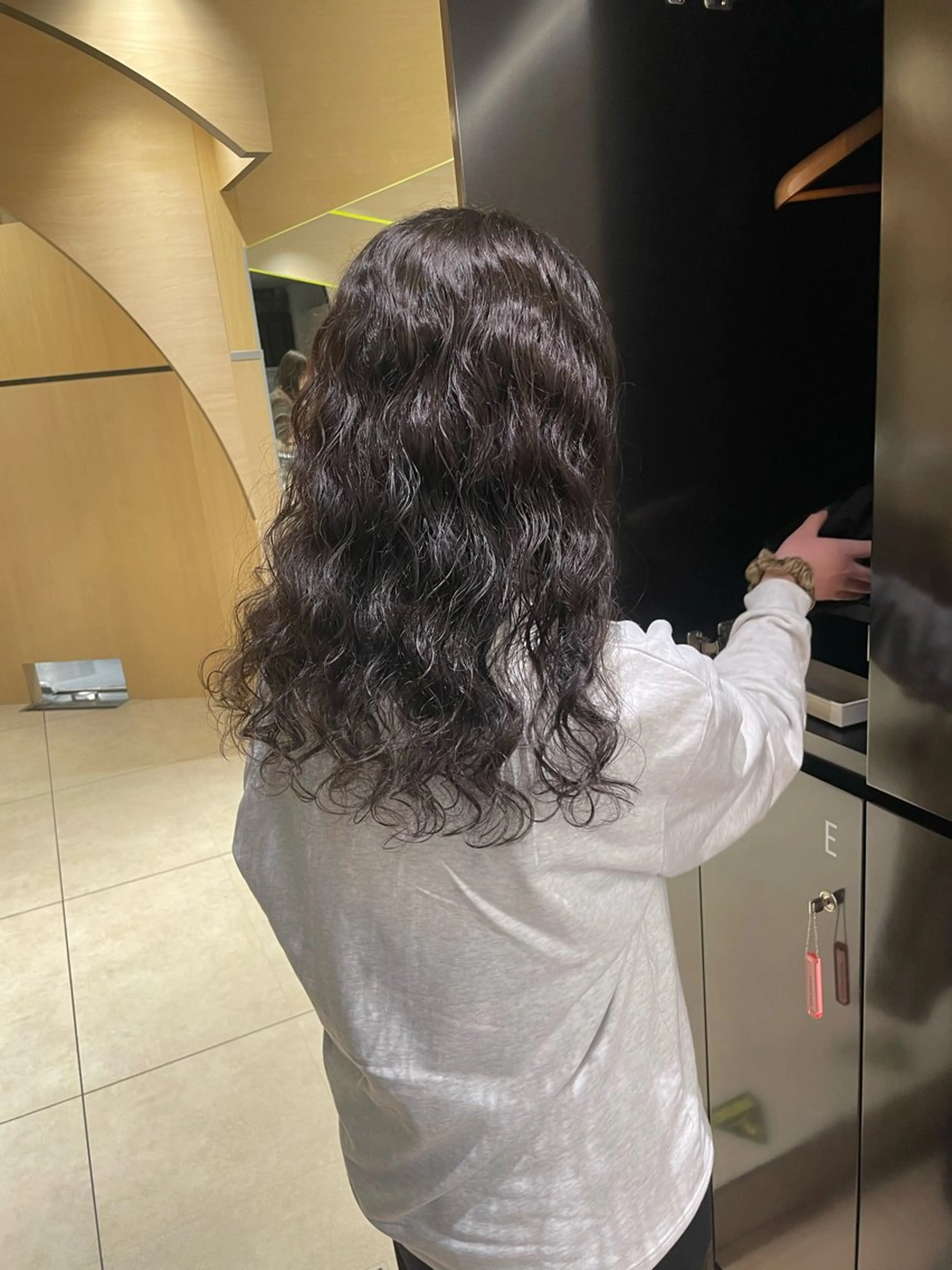 ロング カラー パーマ グレージュ ロング 8HAIR / MAYUのヘアスタイル