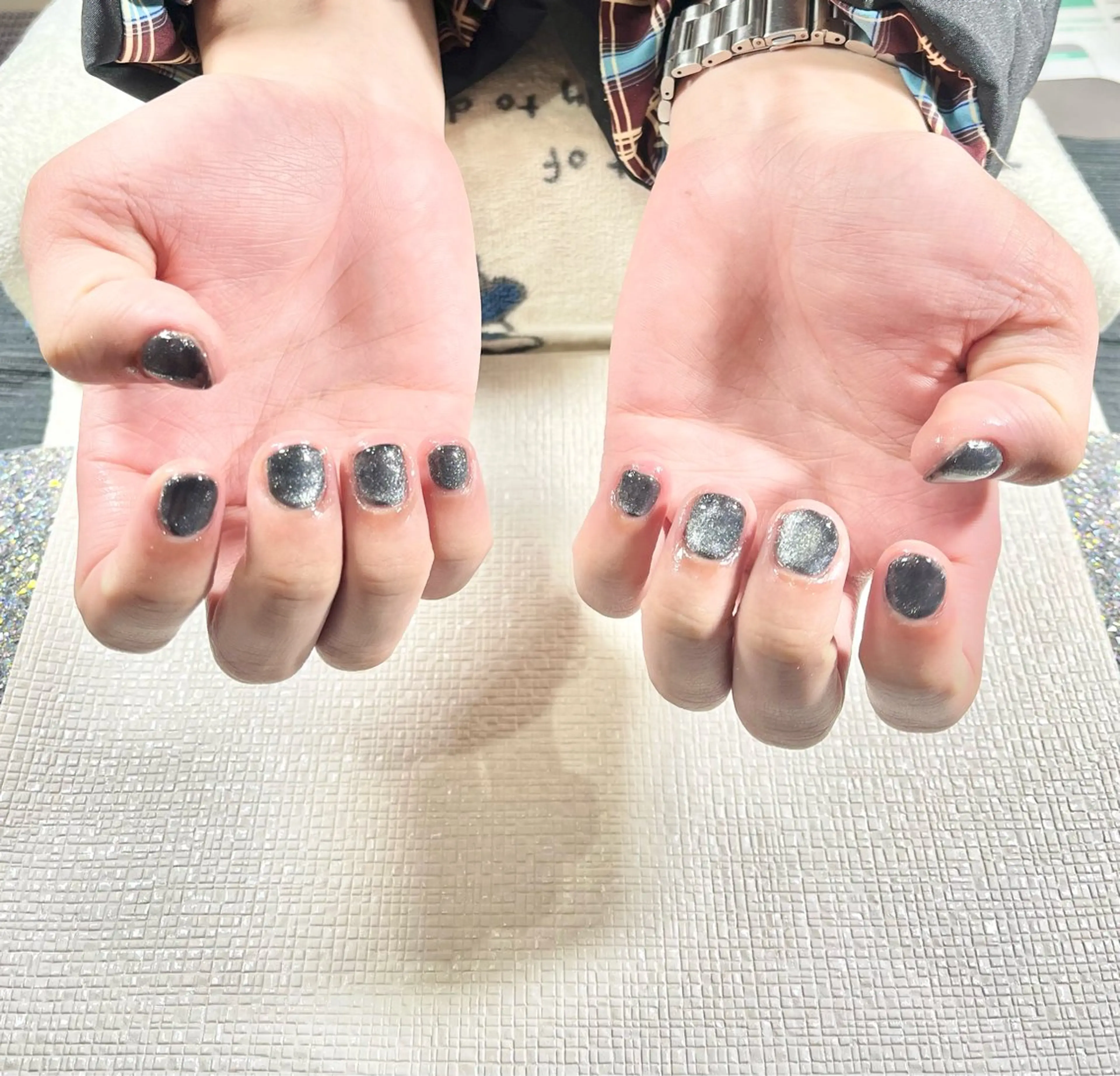メンズ ネイル メンズショート キラキラネイル マグネットネイル メンズネイル ショートネイル ハンドネイル Tairacchi タイラッチのネイルデザイン