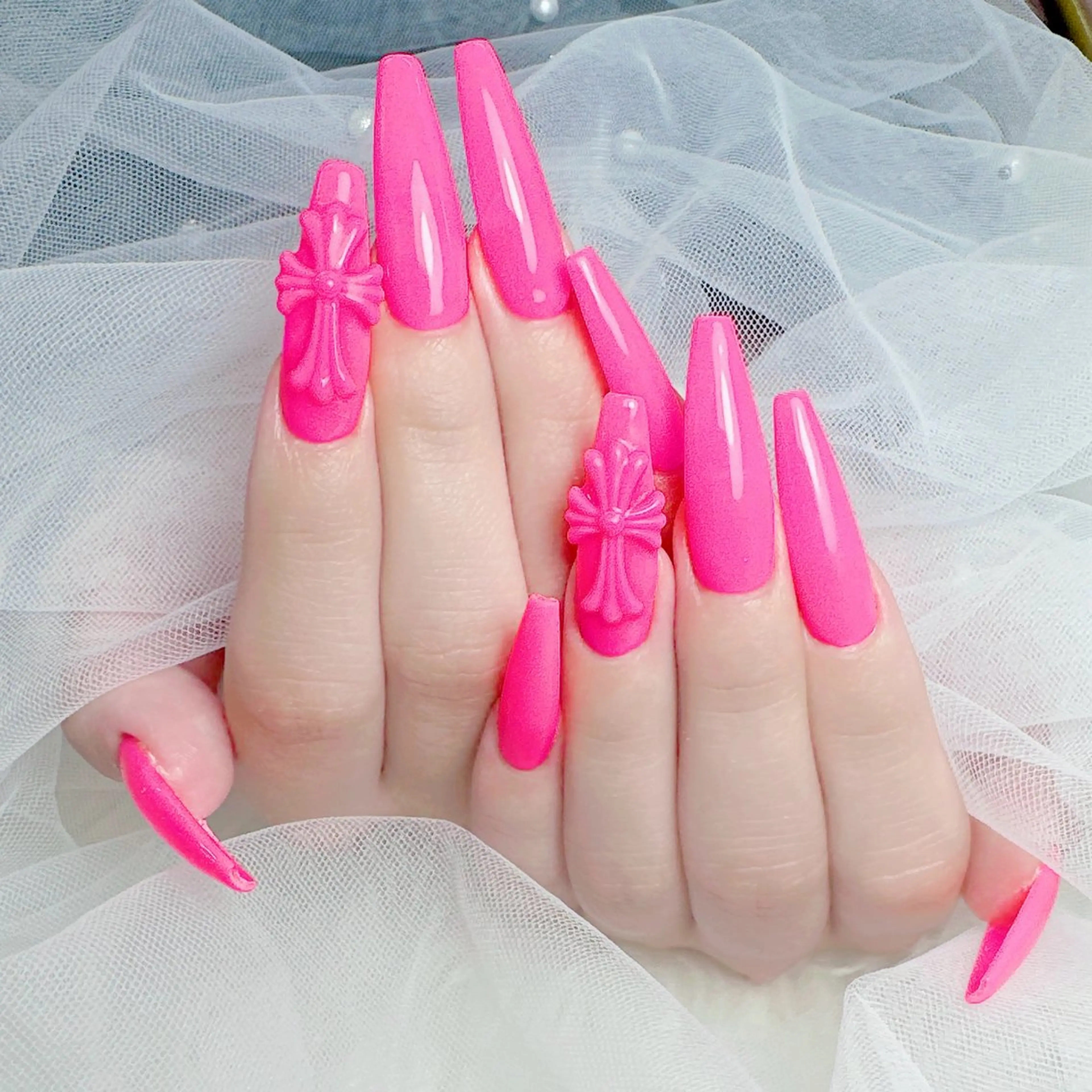 ネイル アートネイル ジェルネイル キラキラネイル ロングネイル マグネットネイル ハンドネイル Viola. 優花のネイルデザイン