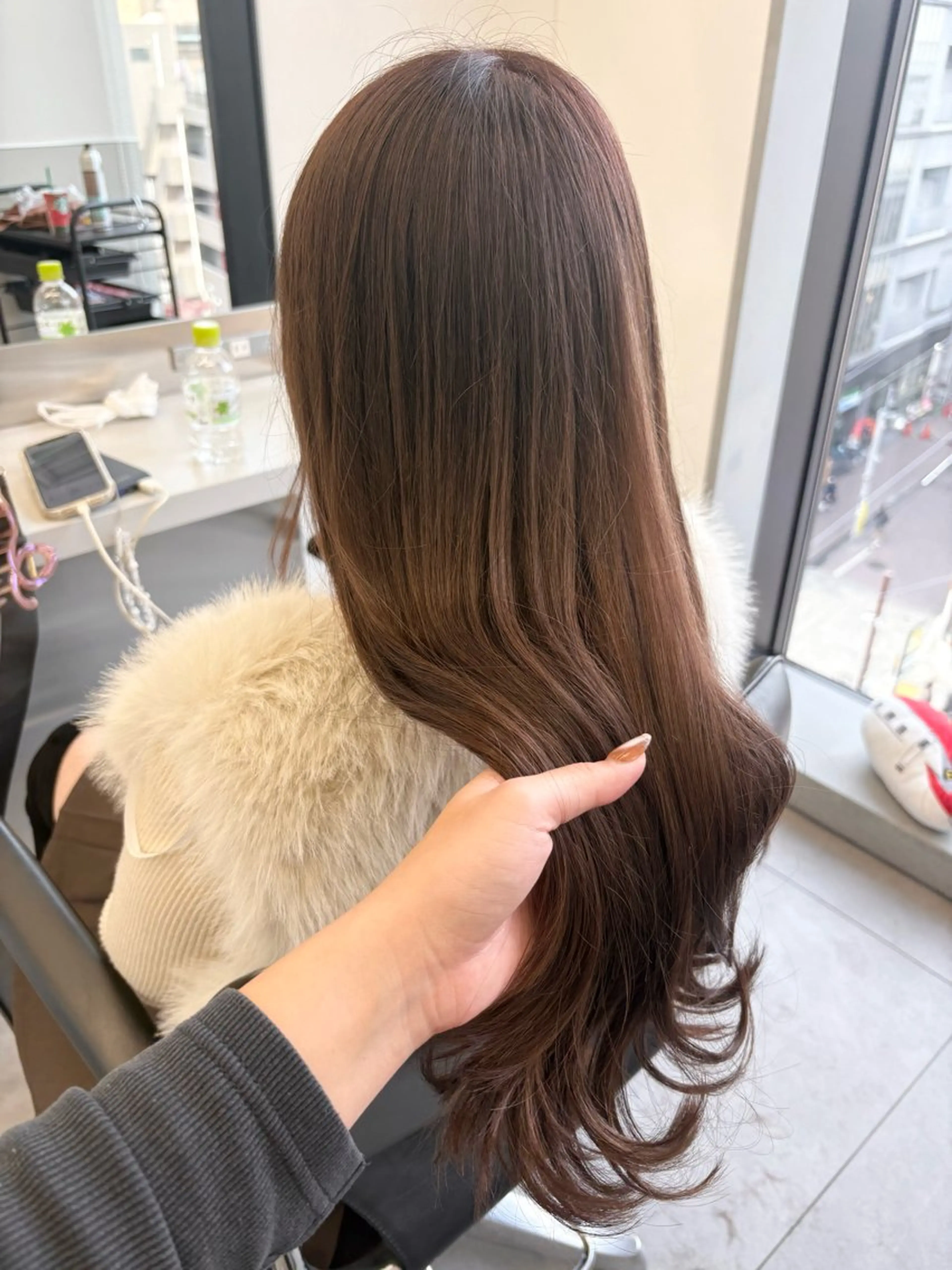 ロング カラー ベージュカラー ヘアカラー 天野 利咲のヘアスタイル