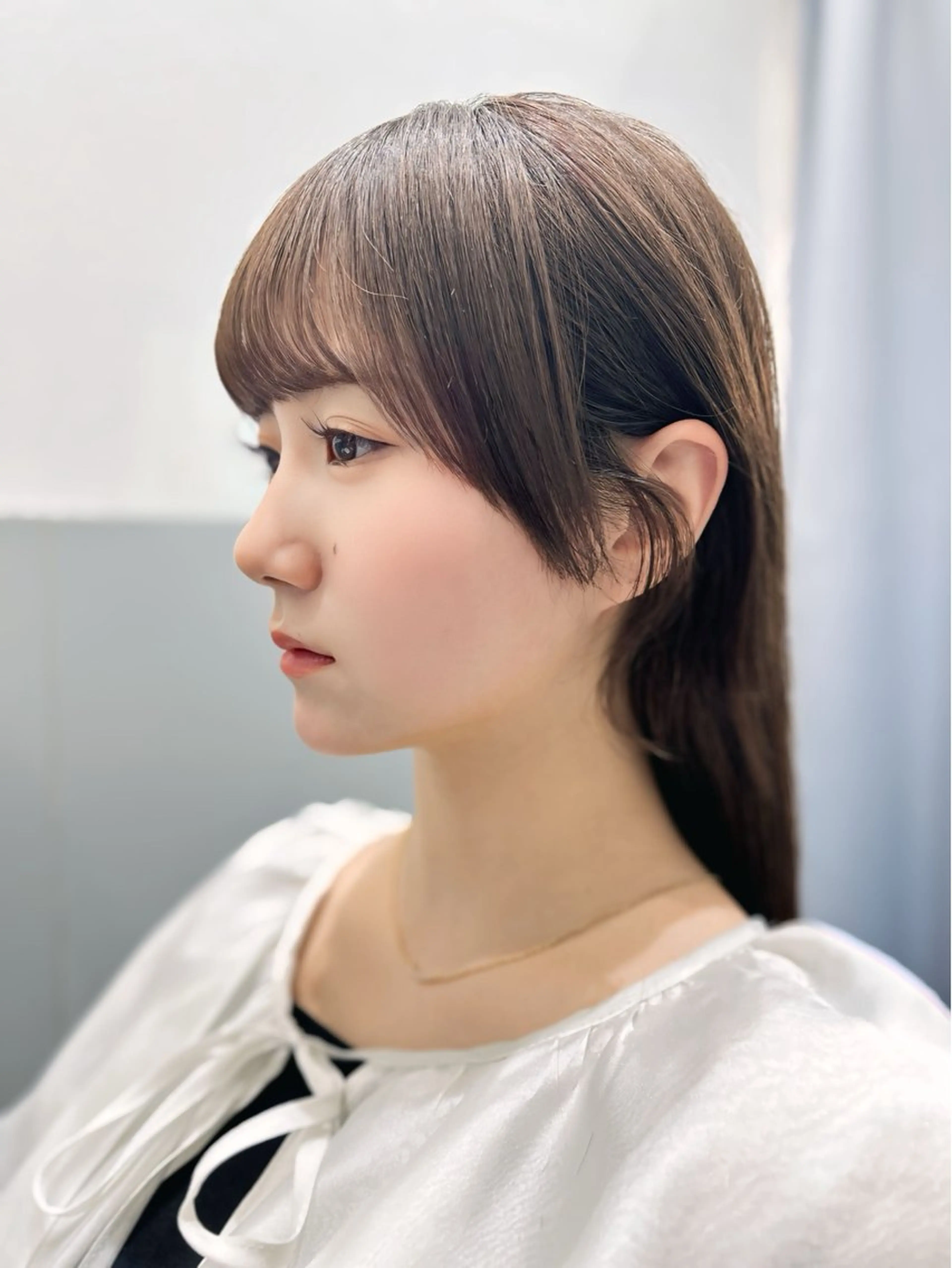 セミロング カラー 顔まわりレイヤー 顔周りカット レイヤーカット サイドバング 小顔カット カット ヘアカラー トリートメント 顔周りカット 【オノザワリョウ】のヘアスタイル