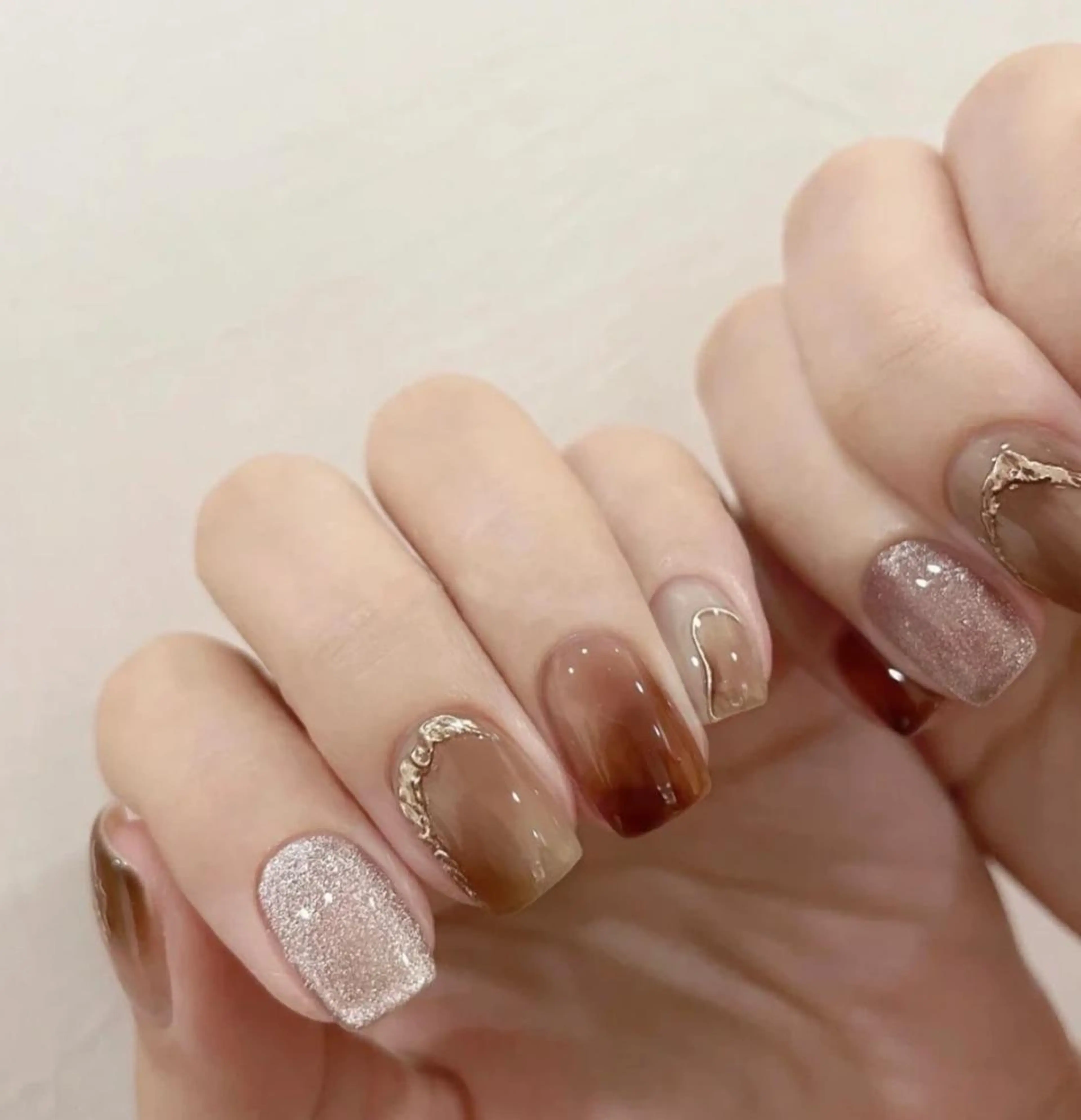 ネイル Queens テイのネイルデザイン