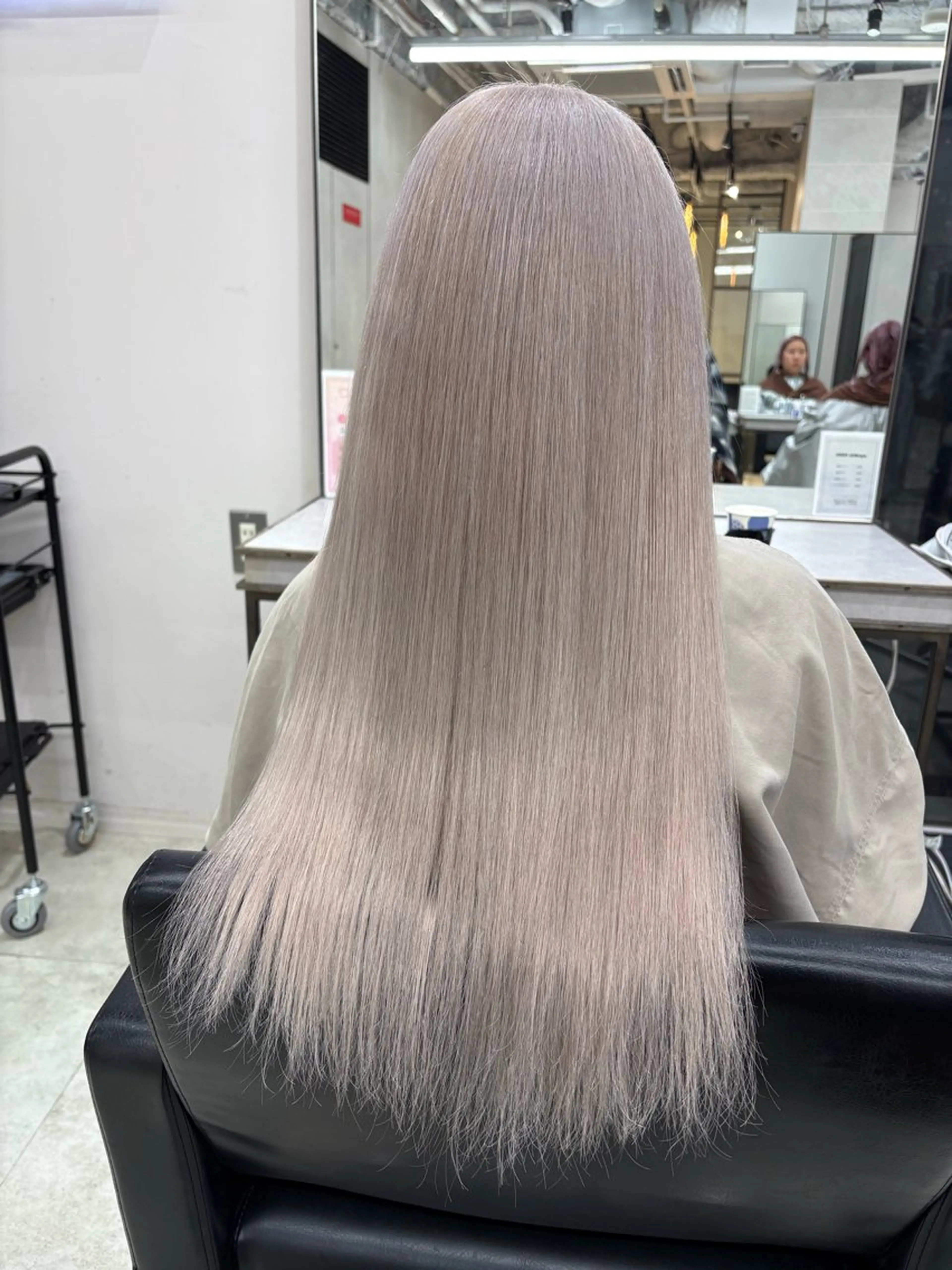 ロング ヘアカラー トリートメント 渋谷ハイトーン/ デザインカラー阿部のヘアスタイル