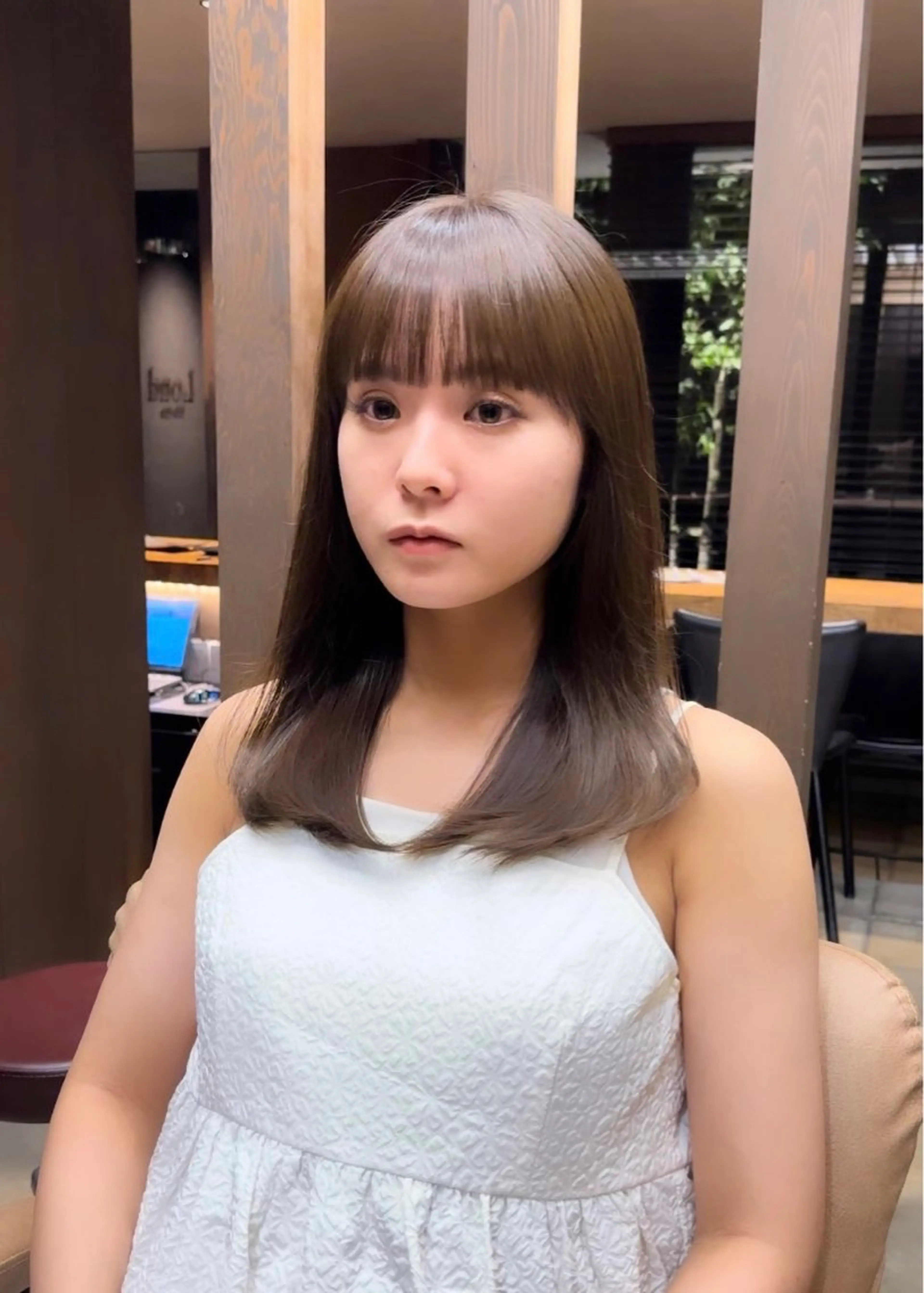 セミロング カラー グレージュ オリーブグレージュ オリーブグレー 韓国風ヘア ワイドバング カット ヘアカラー トリートメント 韓国ヘア/レイヤー /大嶽佑馬のヘアスタイル