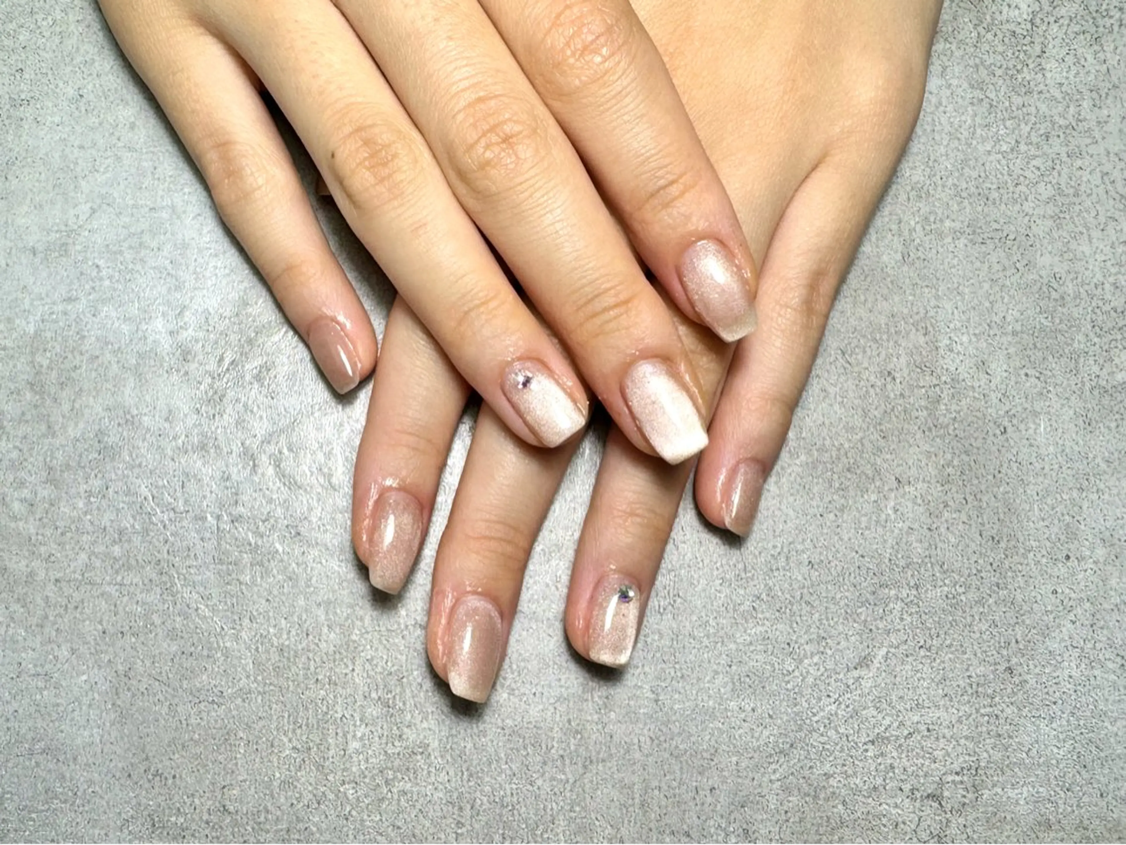 ネイル オーロラネイル ストーンネイル MERKABA／ 坂本のネイルデザイン