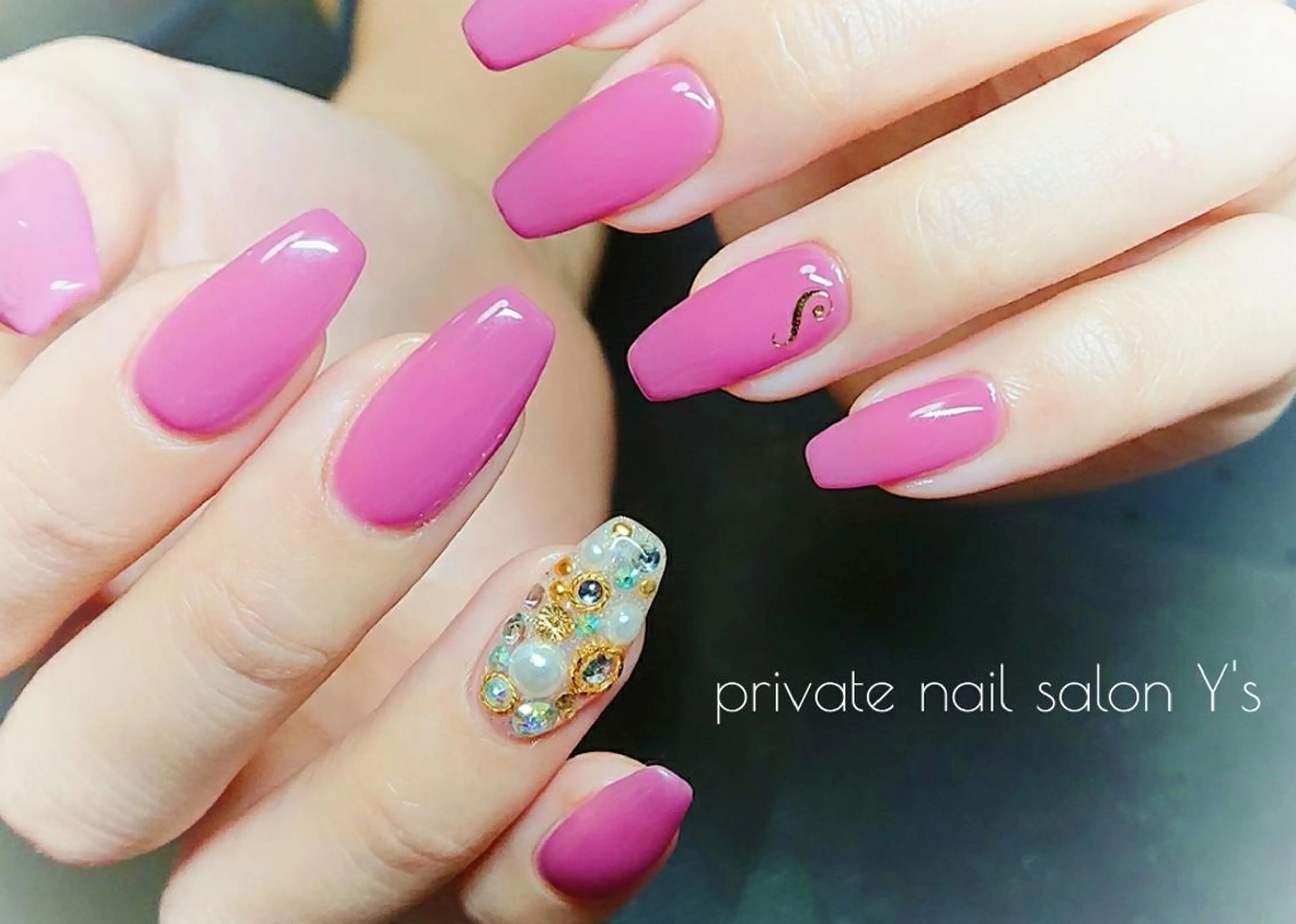 ネイル YUMI NAGAI  のネイルデザイン