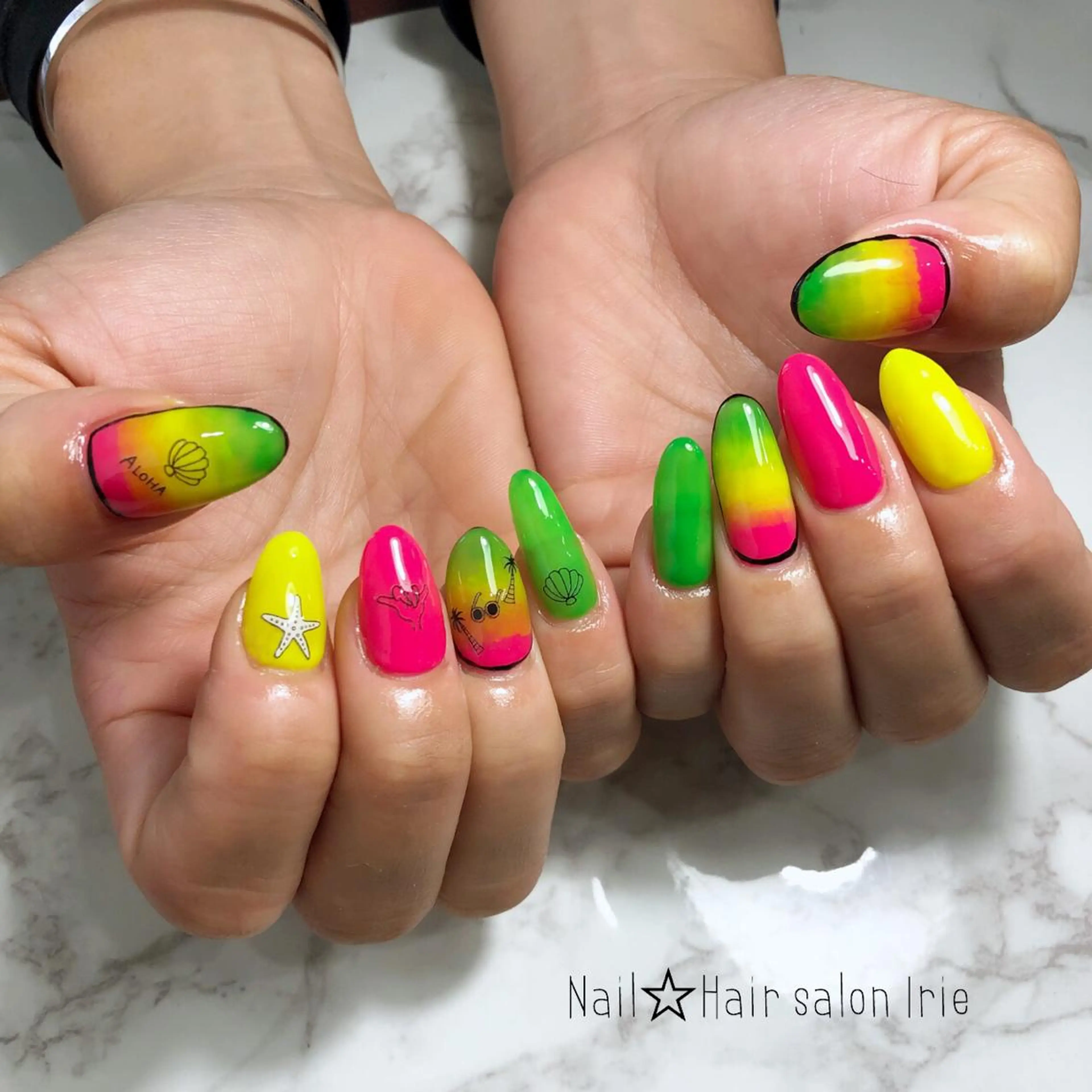 ネイル Hair salon Irie所属・與儀 知佳のネイルデザイン