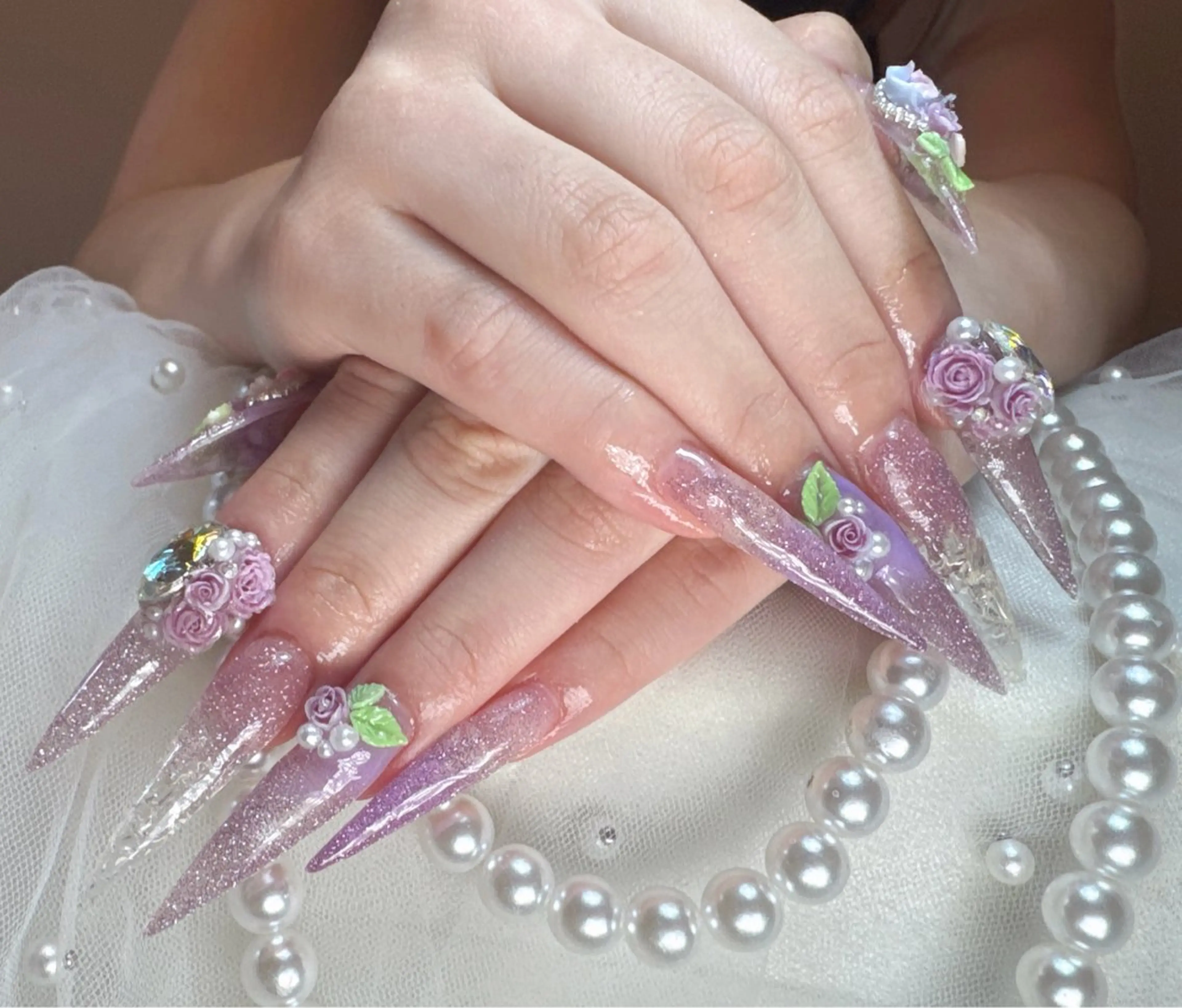 ネイル アートネイル フラワーネイル ゴージャス キラキラネイル ストーンネイル ハンドネイル リセス 高田馬場のネイルデザイン