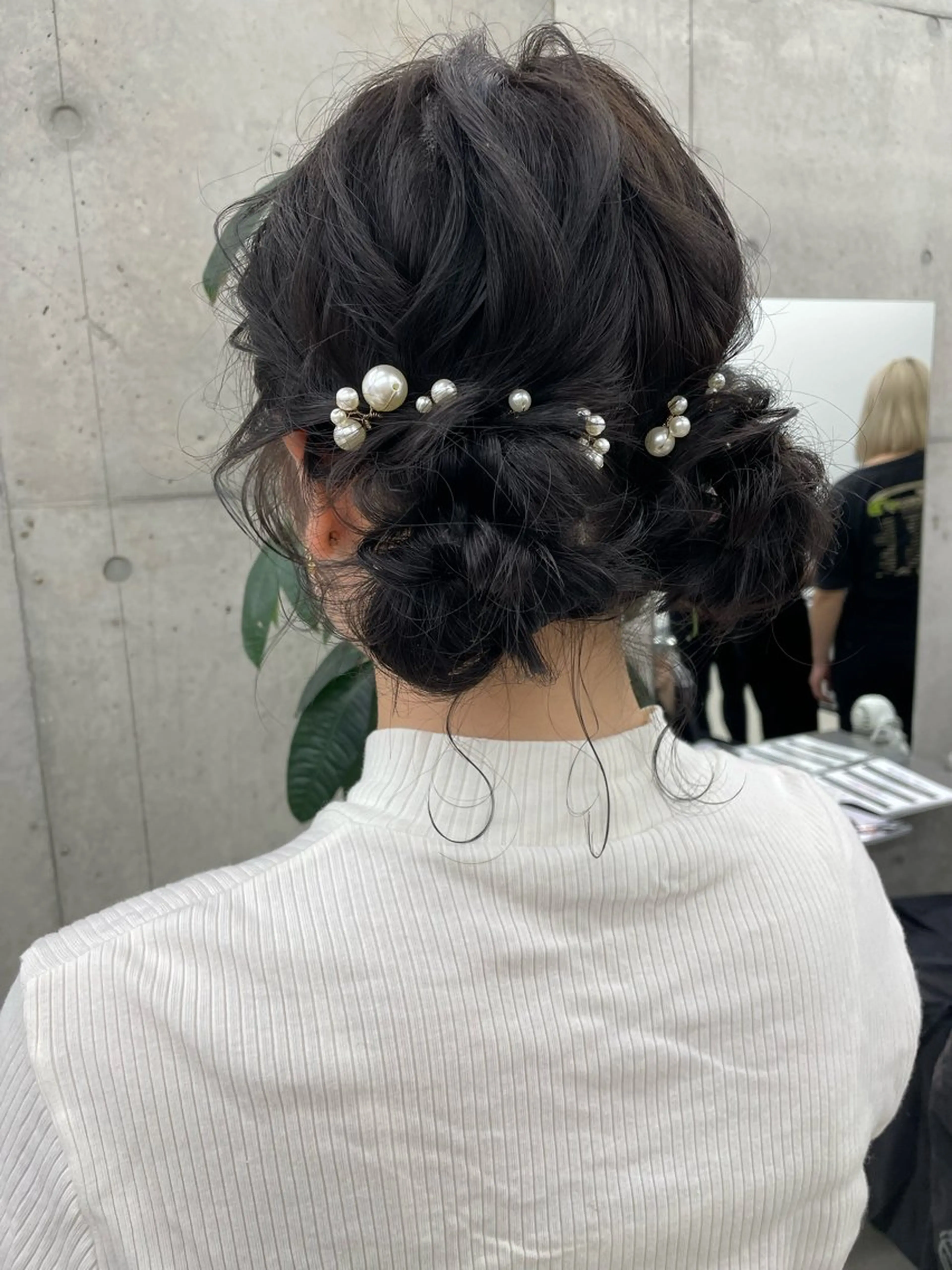 ミディアム カット ヘアカラー ヘアセット 手島 カミラのヘアスタイル